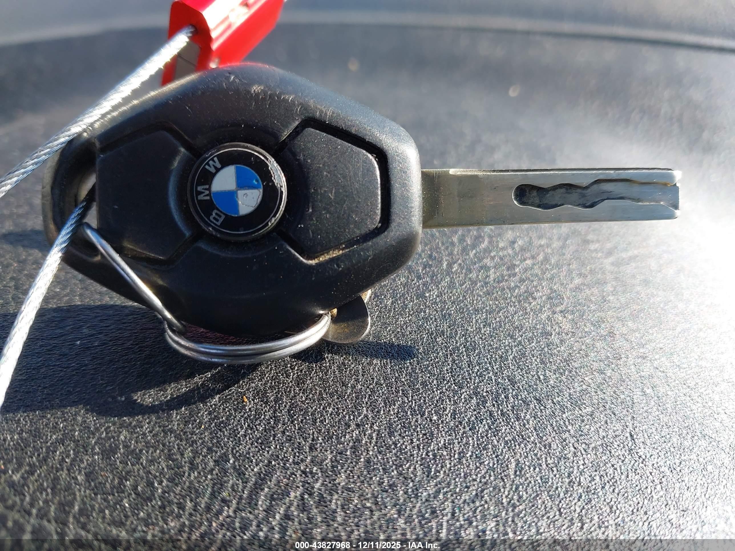 2002 Bmw 330i   Silver vin: WBAEV53422KM22696