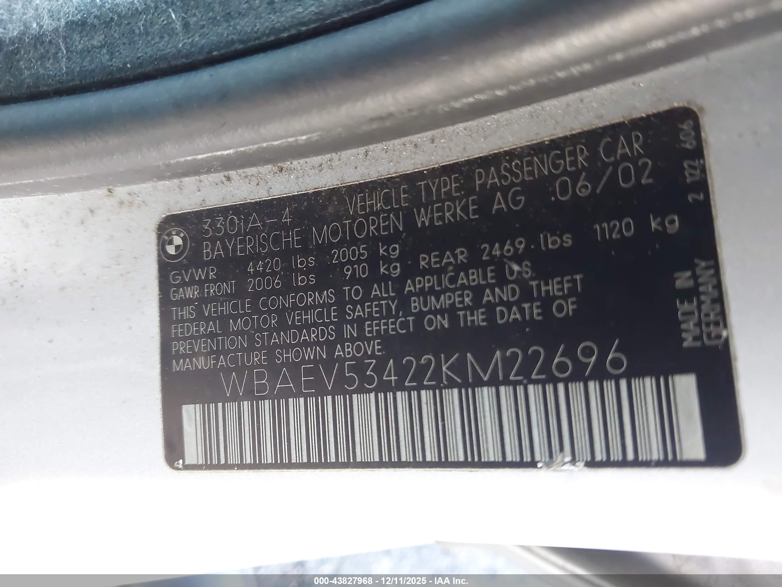 2002 Bmw 330i   Silver vin: WBAEV53422KM22696