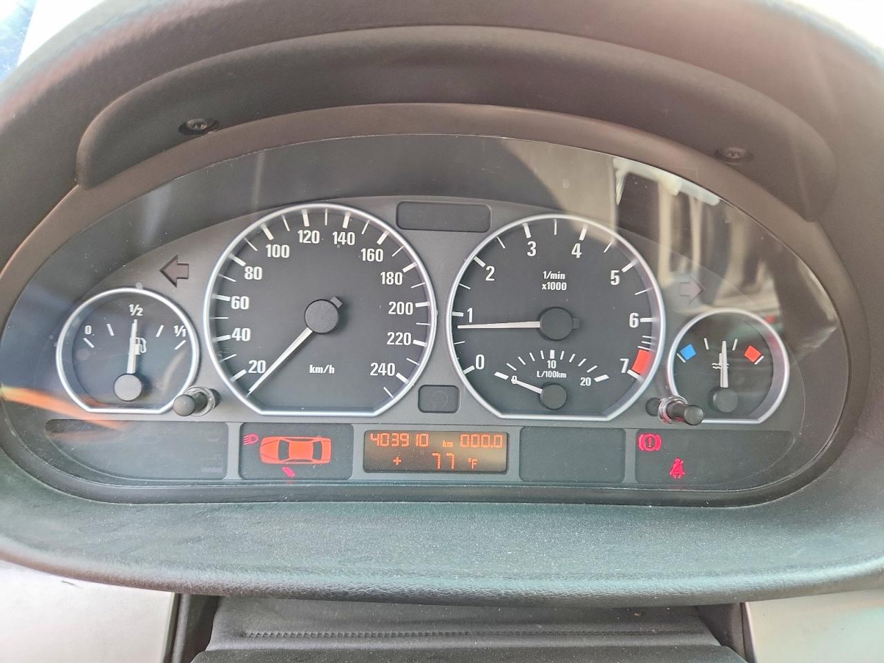 2003 Bmw 330 I Silver vin: WBAEV53453KM04551