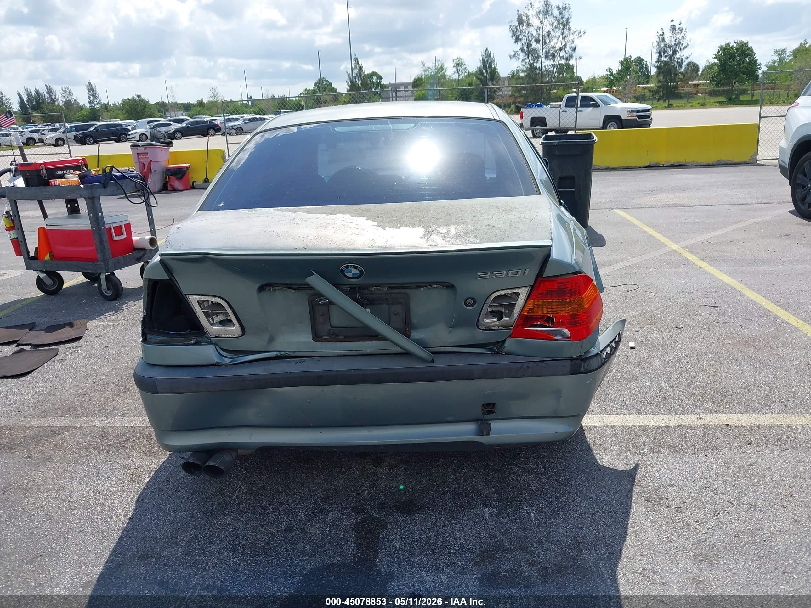 2004 Bmw 330i   Silver vin: WBAEV53464KM37236