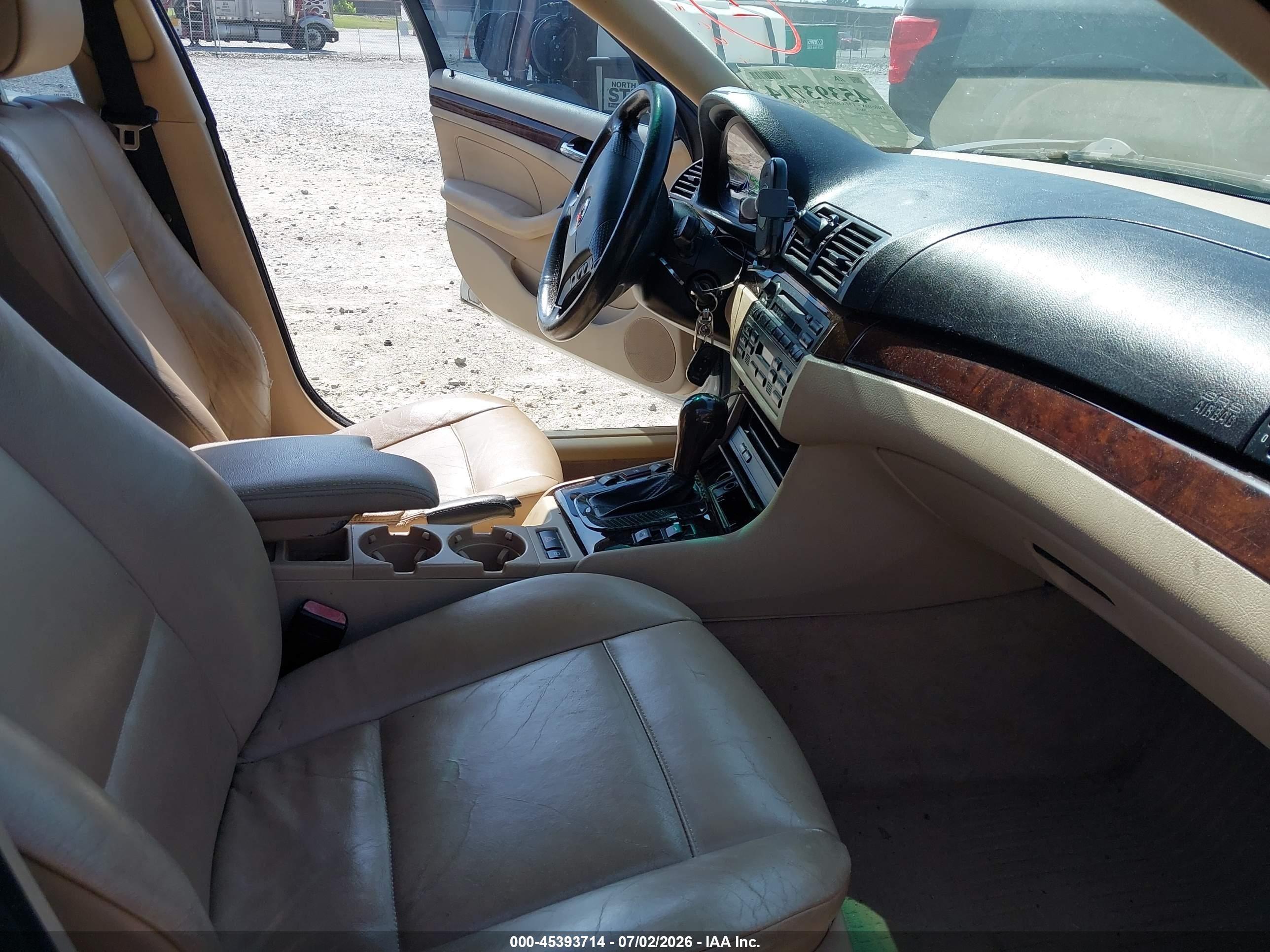 2004 Bmw 330i   White vin: WBAEV53474KM38251