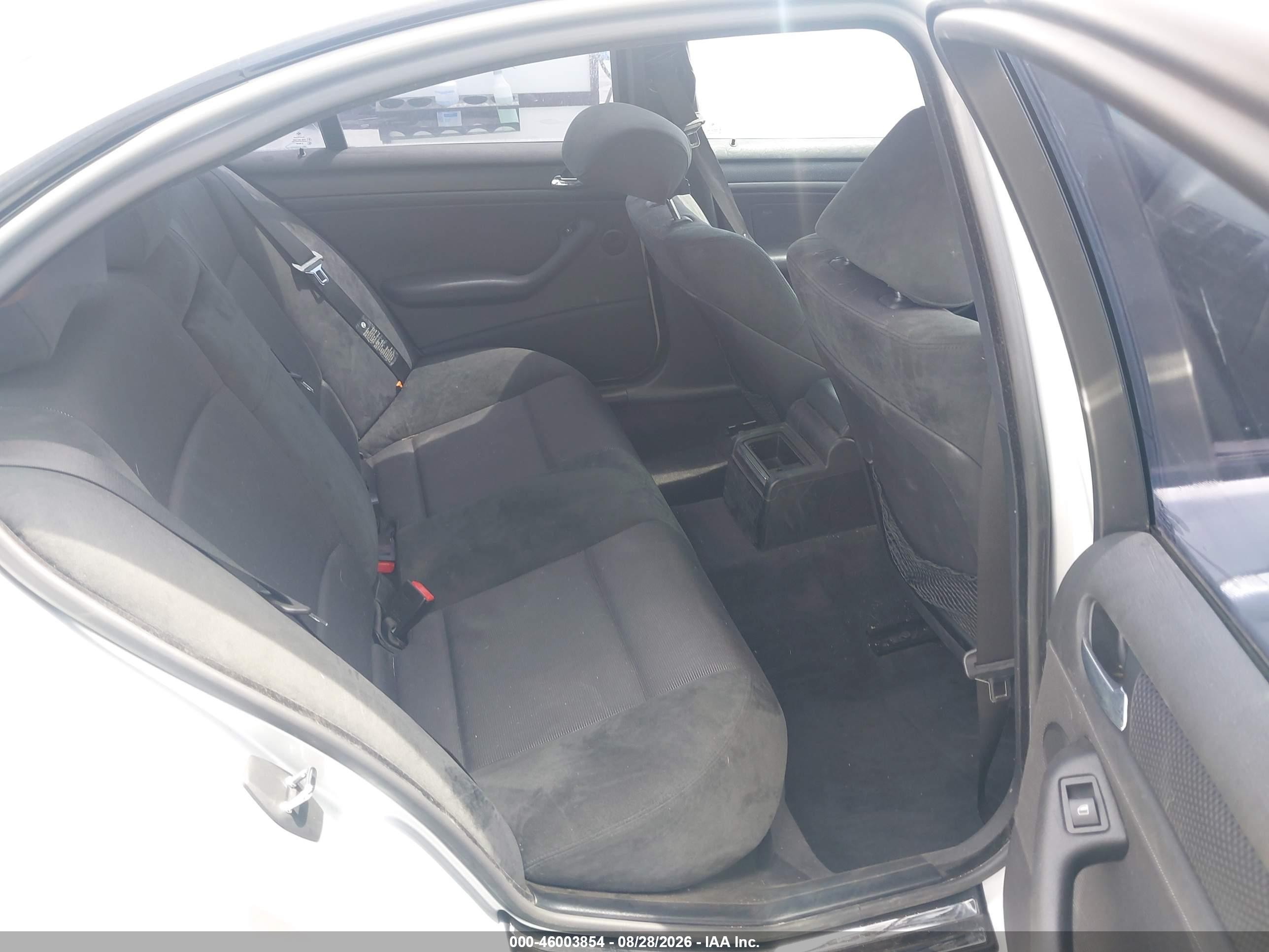 2004 Bmw 330i   Silver vin: WBAEV53484KM38209