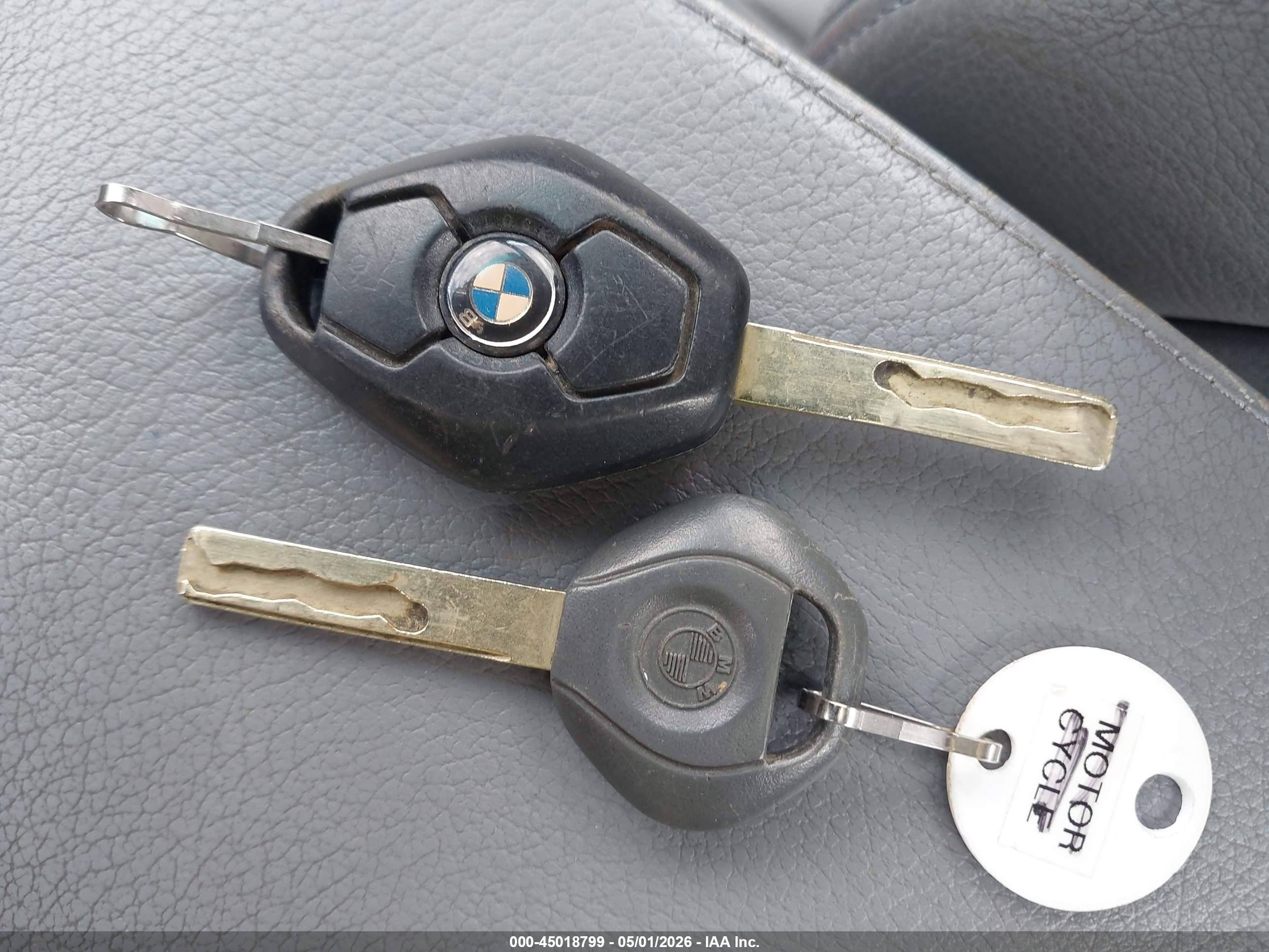 2002 Bmw 330i Silver vin: WBAEV53492KM19228