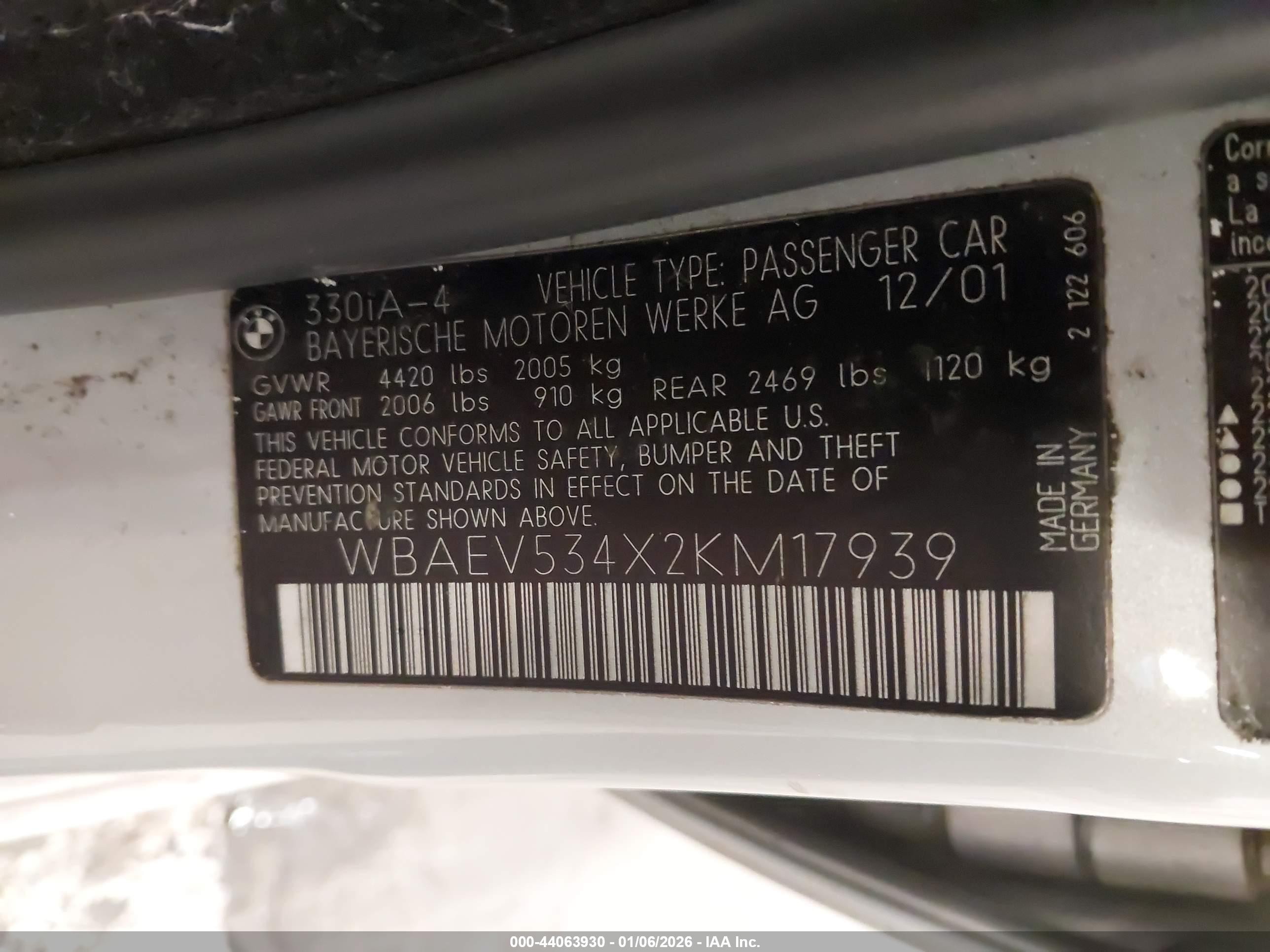 2002 Bmw 330i   Silver vin: WBAEV534X2KM17939
