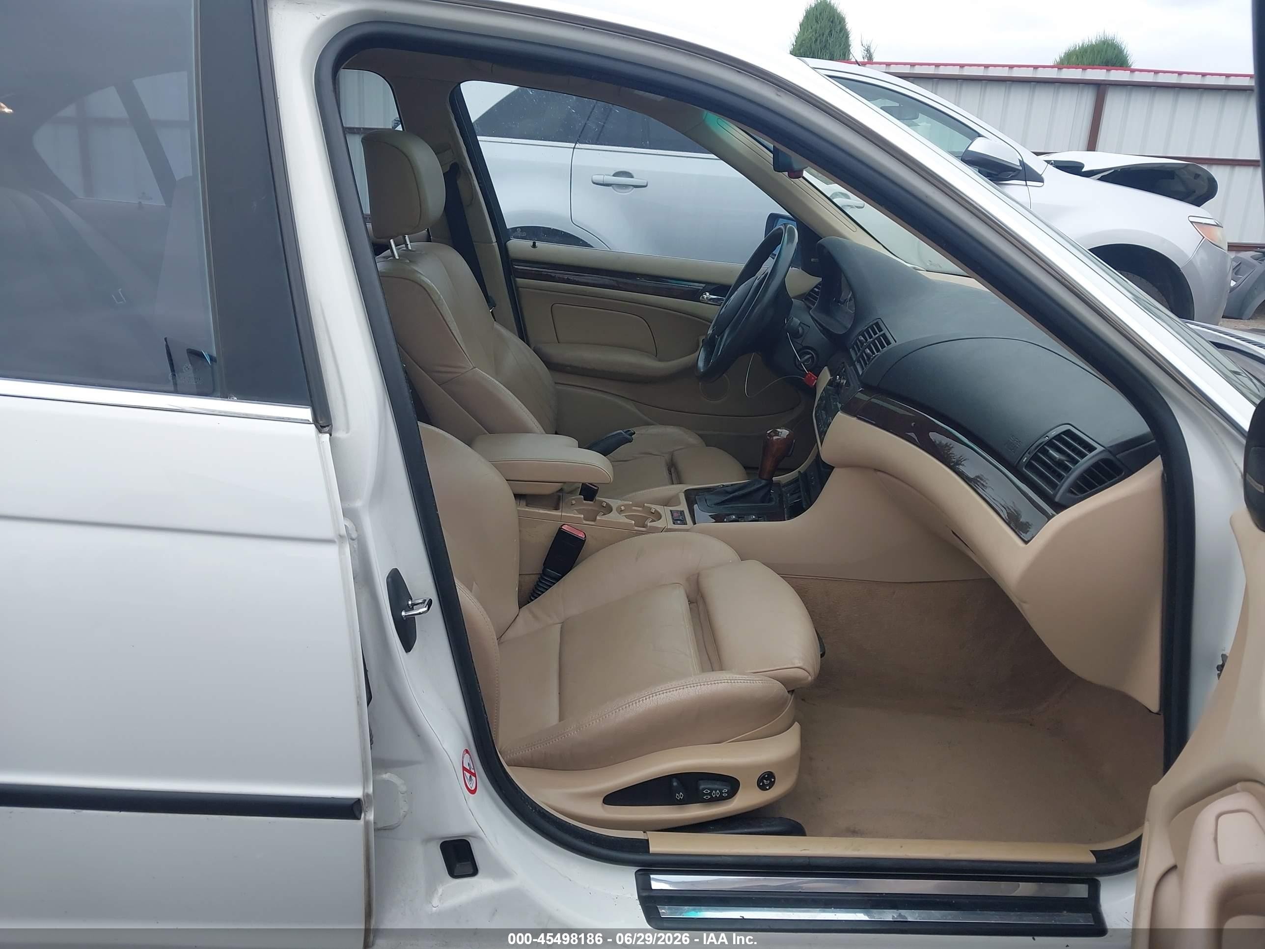 2002 Bmw 3 Series 330xi White vin: WBAEW53432PG18018