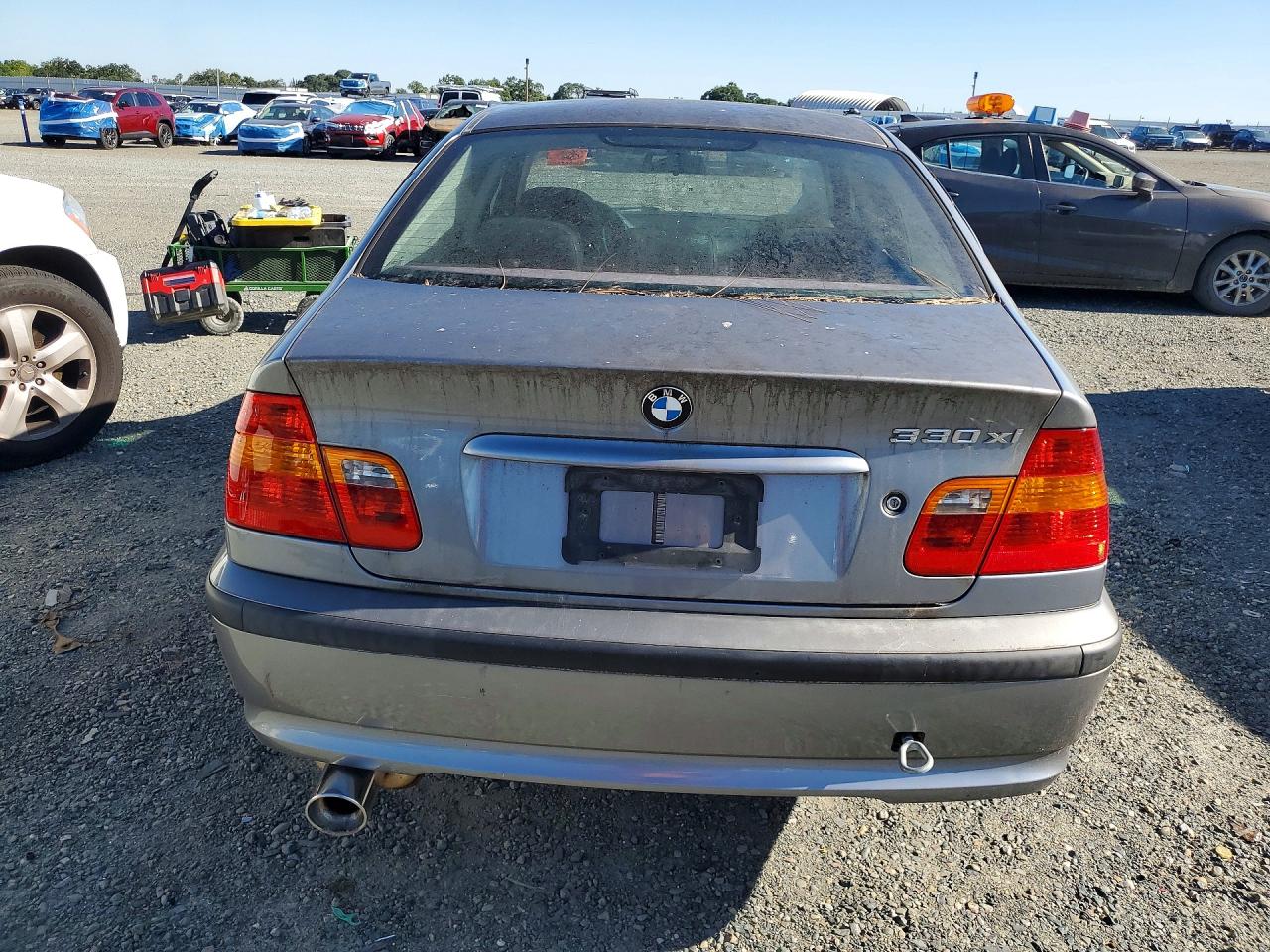 2005 Bmw 330 Xi Gray vin: WBAEW53435PN37117