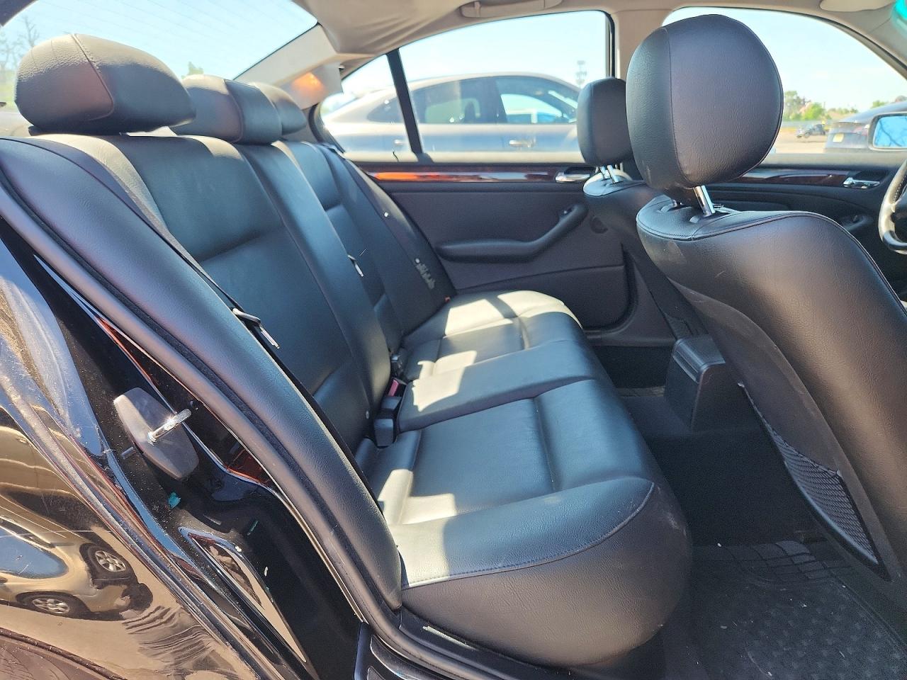 2005 Bmw 330 Xi Black vin: WBAEW53435PN40003