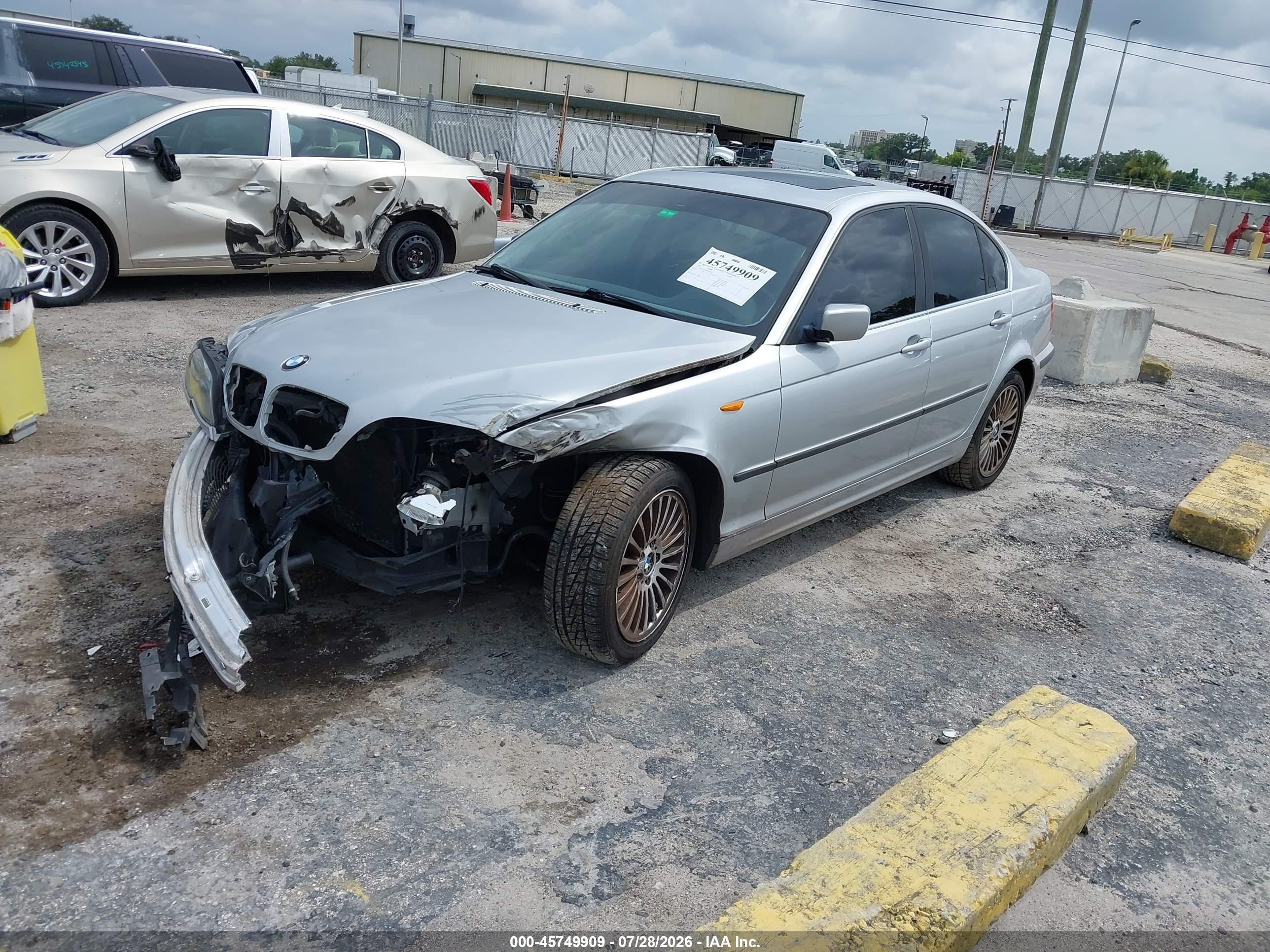 2002 Bmw 330xi   Silver vin: WBAEW53482PG19813