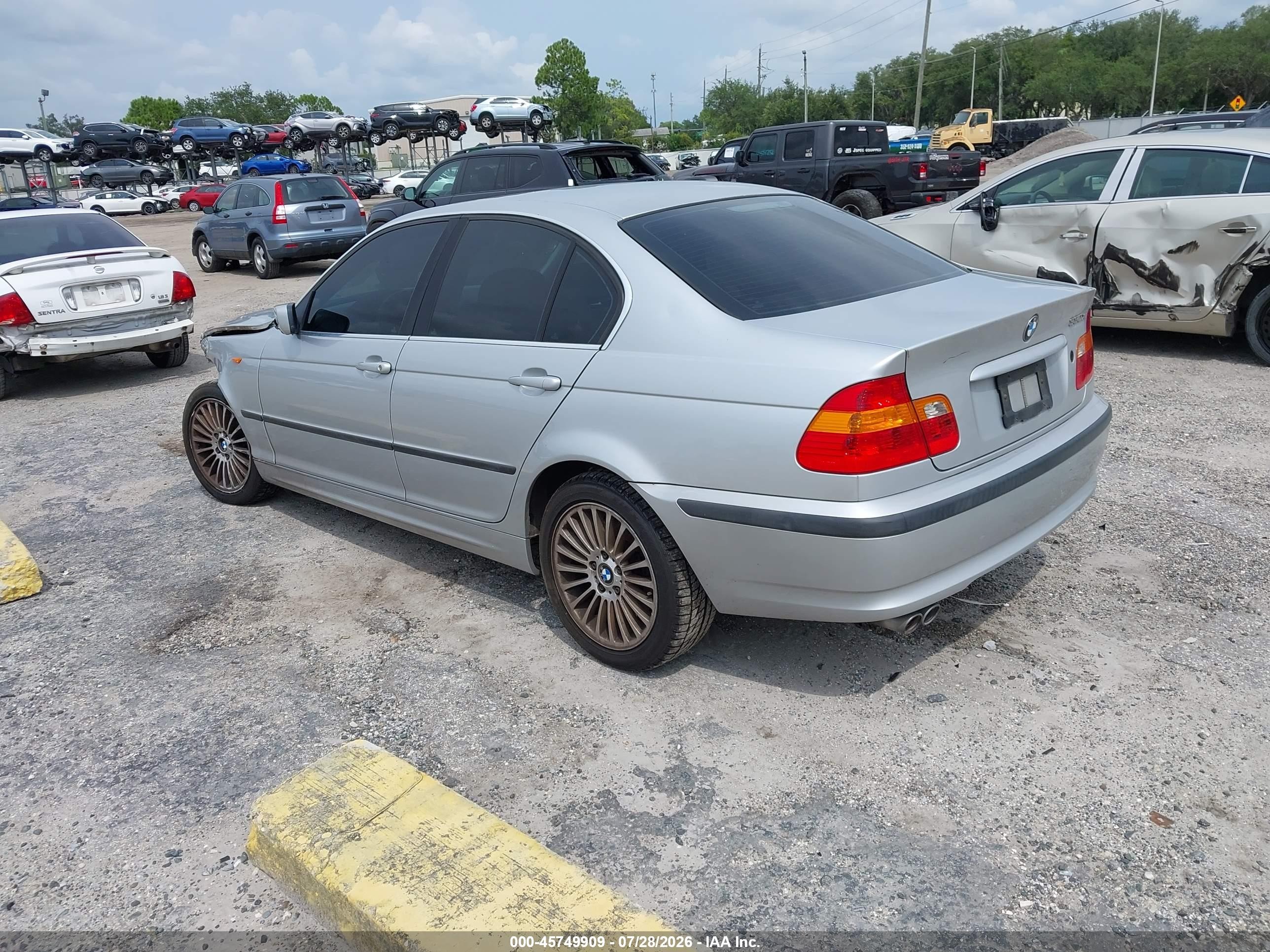 2002 Bmw 330xi   Silver vin: WBAEW53482PG19813