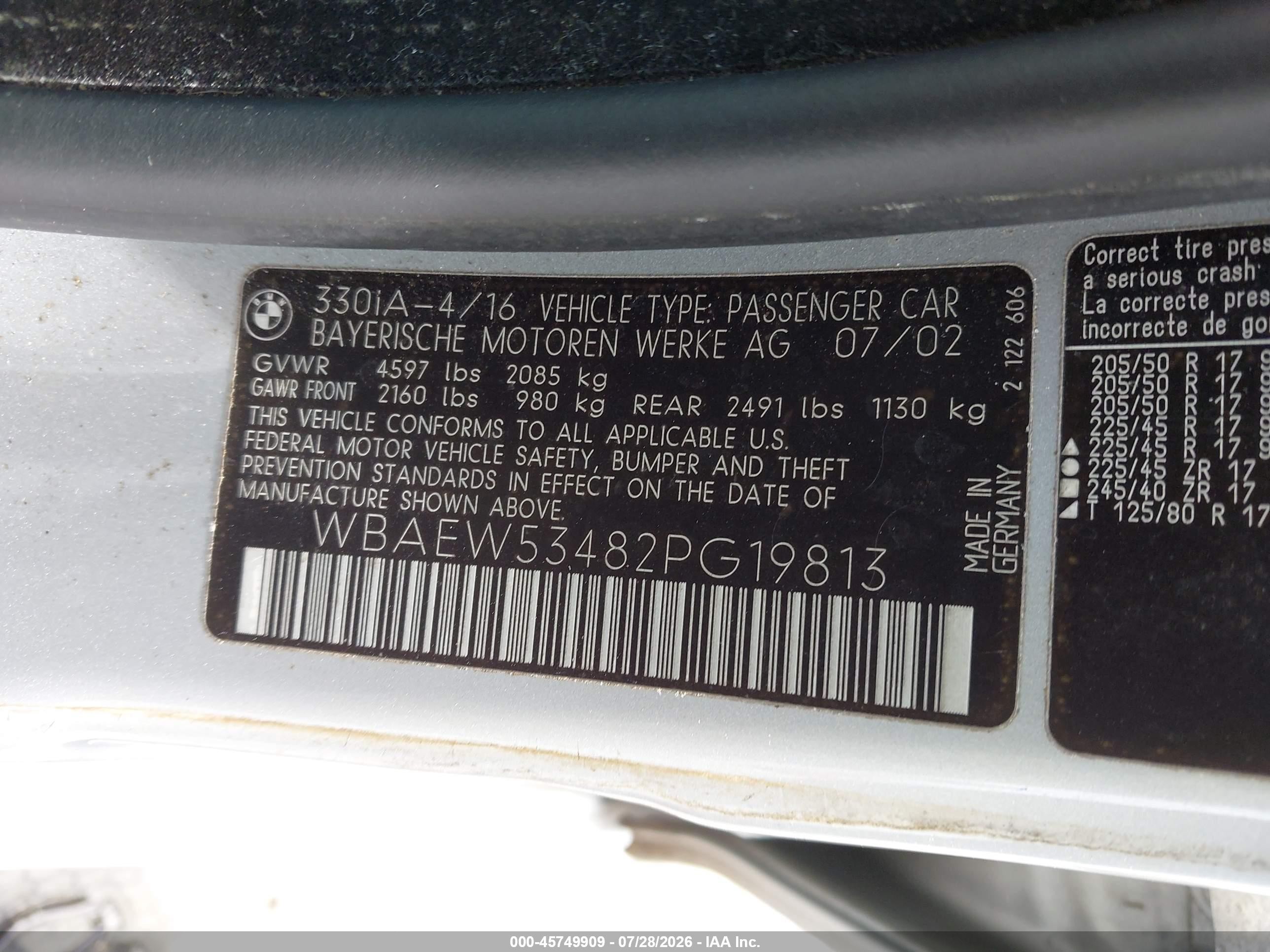 2002 Bmw 330xi   Silver vin: WBAEW53482PG19813