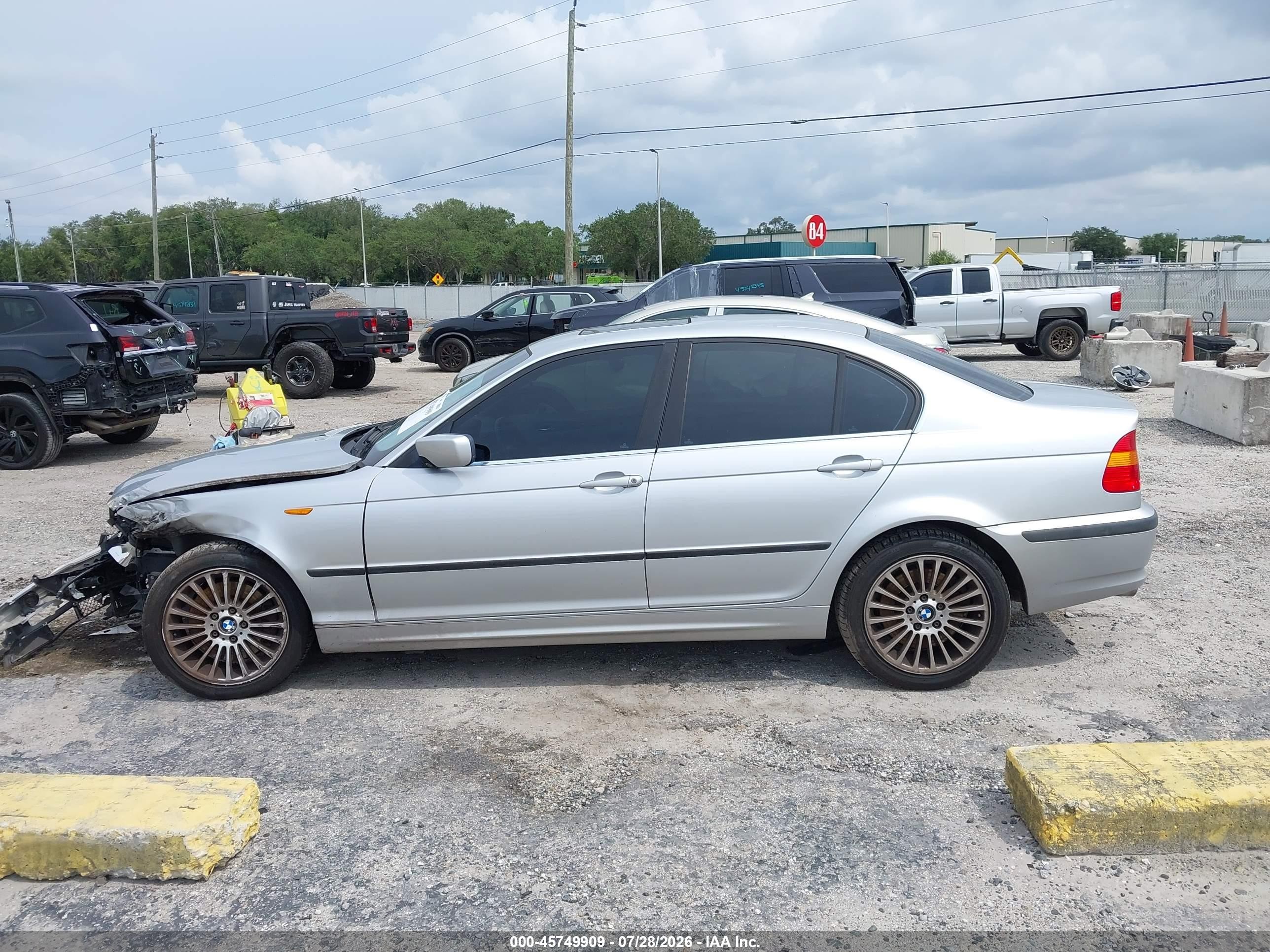 2002 Bmw 330xi   Silver vin: WBAEW53482PG19813