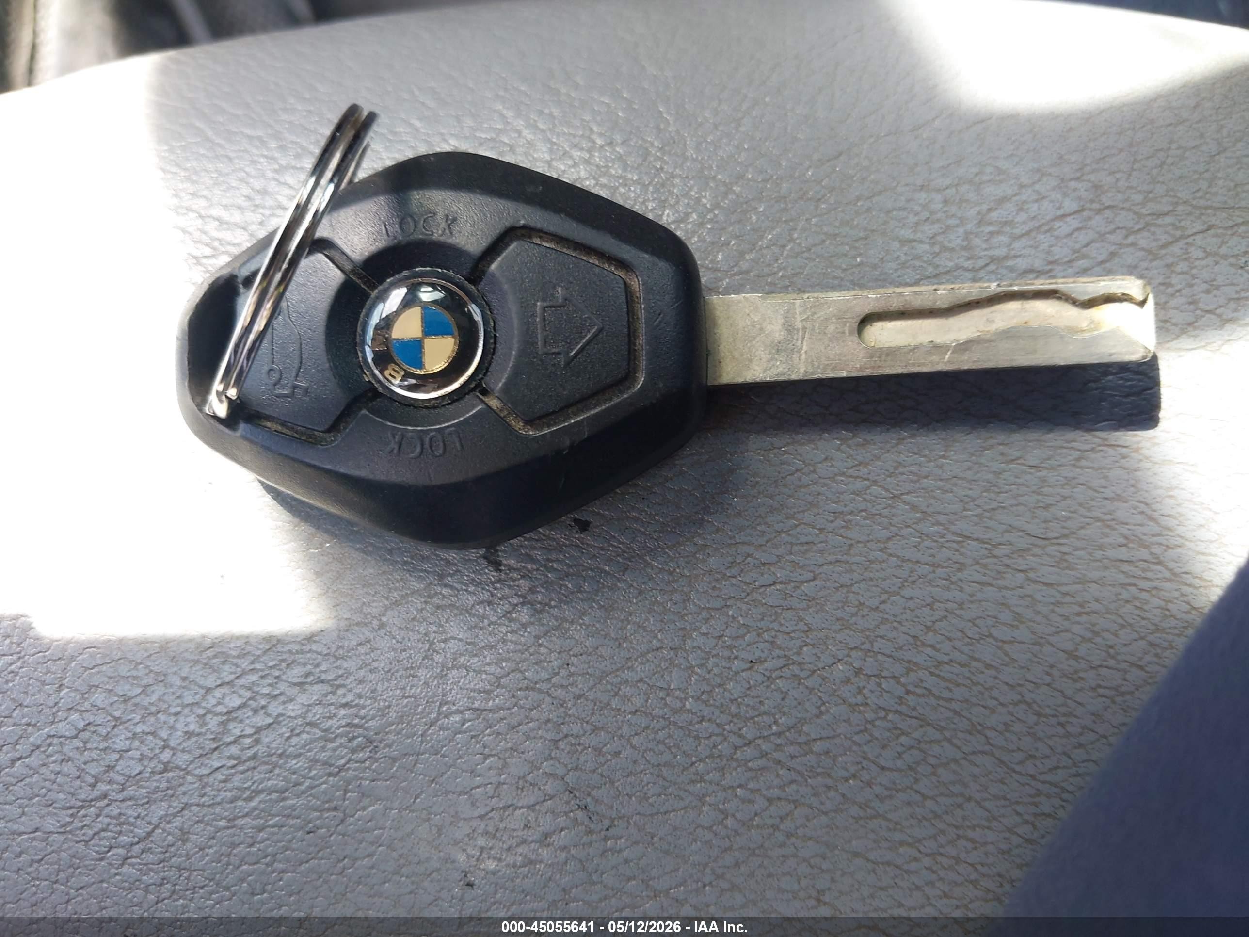2005 Bmw 330xi   Silver vin: WBAEW534X5PN39964