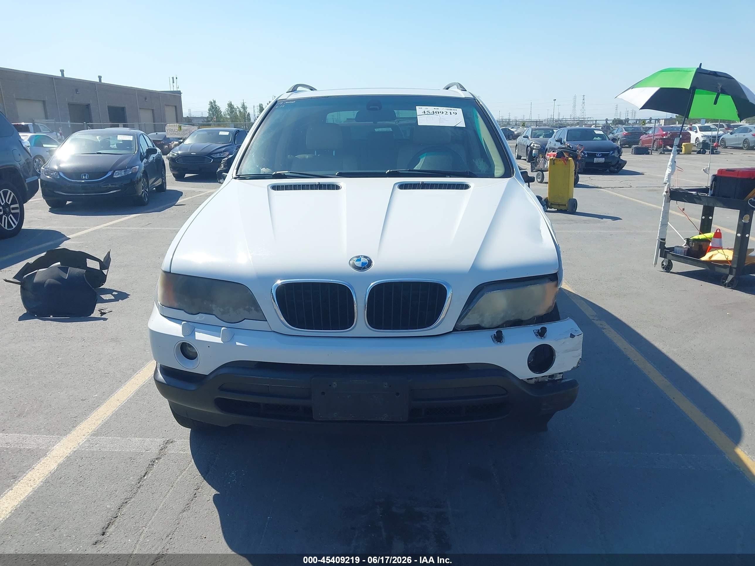 2001 Bmw X5 3.0 Белый vin: WBAFA53501LM73826