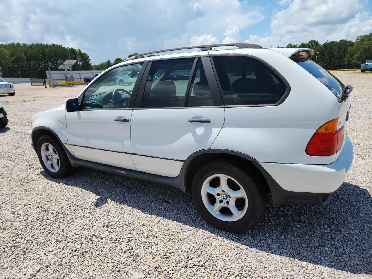 2001 Bmw X5 3.0i White vin: WBAFA53581LM64730