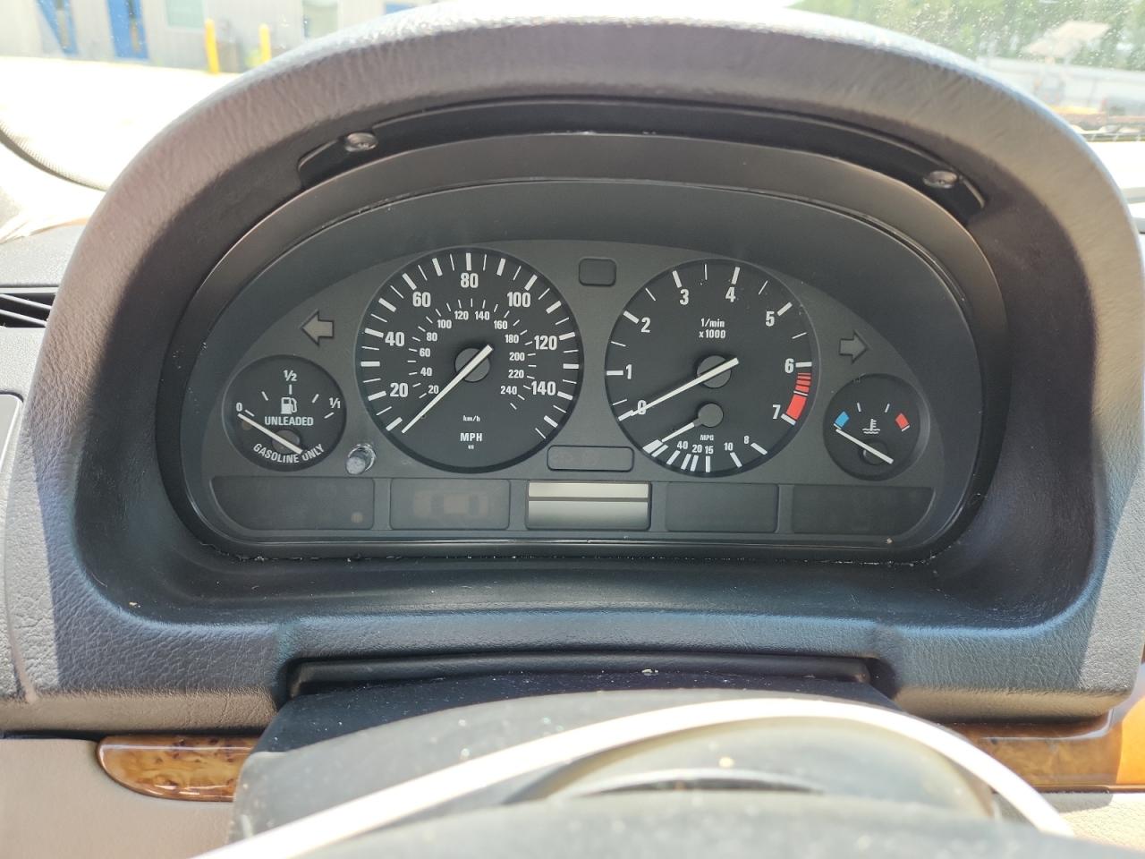 2001 Bmw X5 3.0i White vin: WBAFA53581LM64730