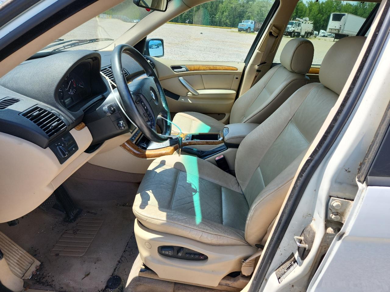 2001 Bmw X5 3.0i White vin: WBAFA53581LM64730