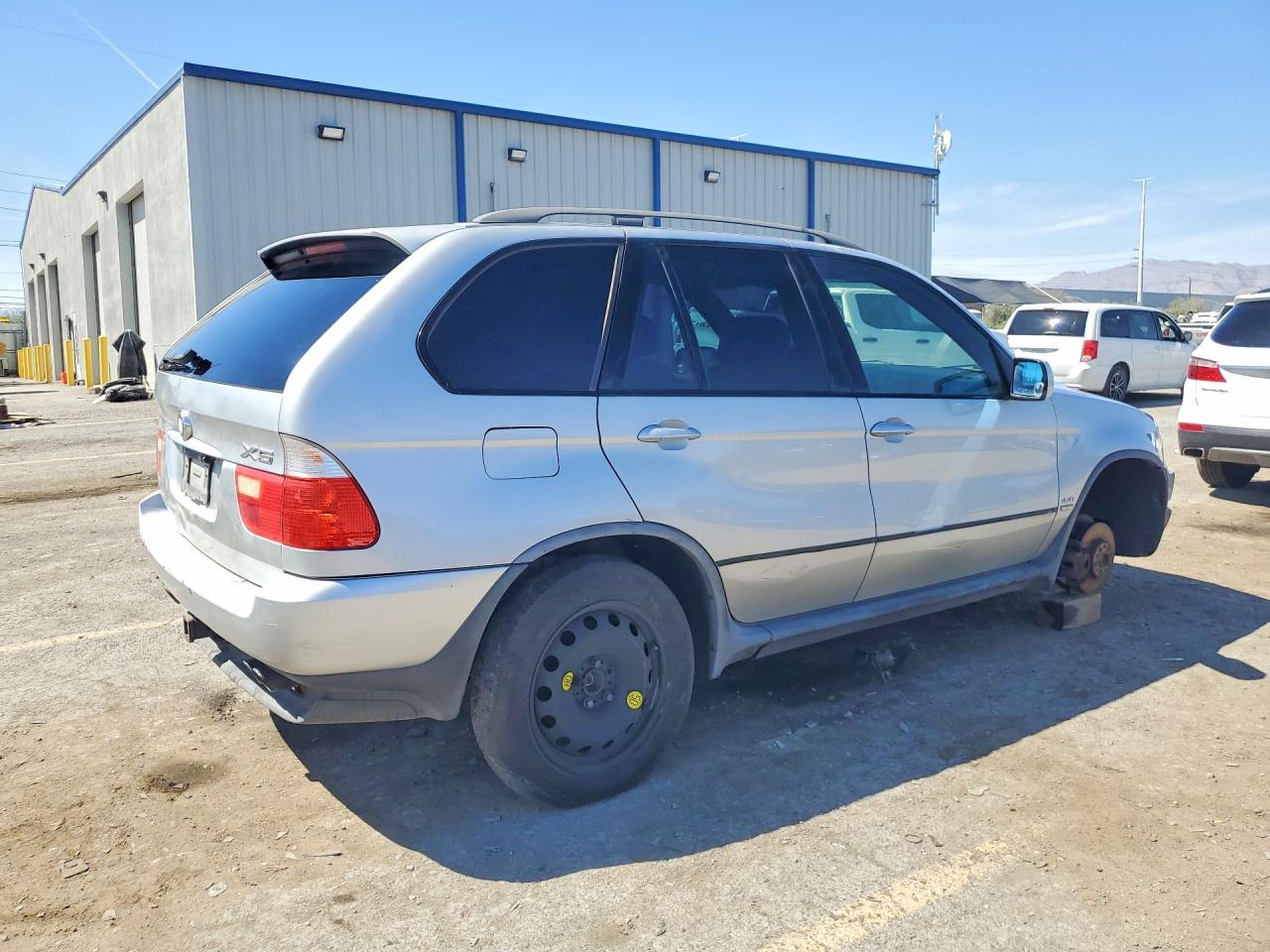 2000 Bmw X5 4.4i Серебряный vin: WBAFB3342YLH01265