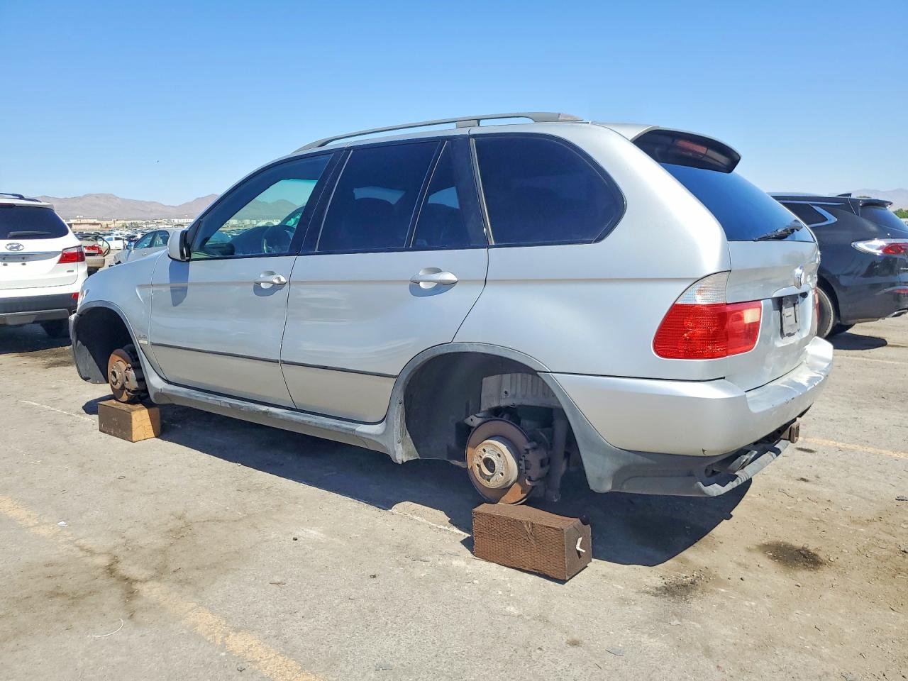 2000 Bmw X5 4.4i Серебряный vin: WBAFB3342YLH01265