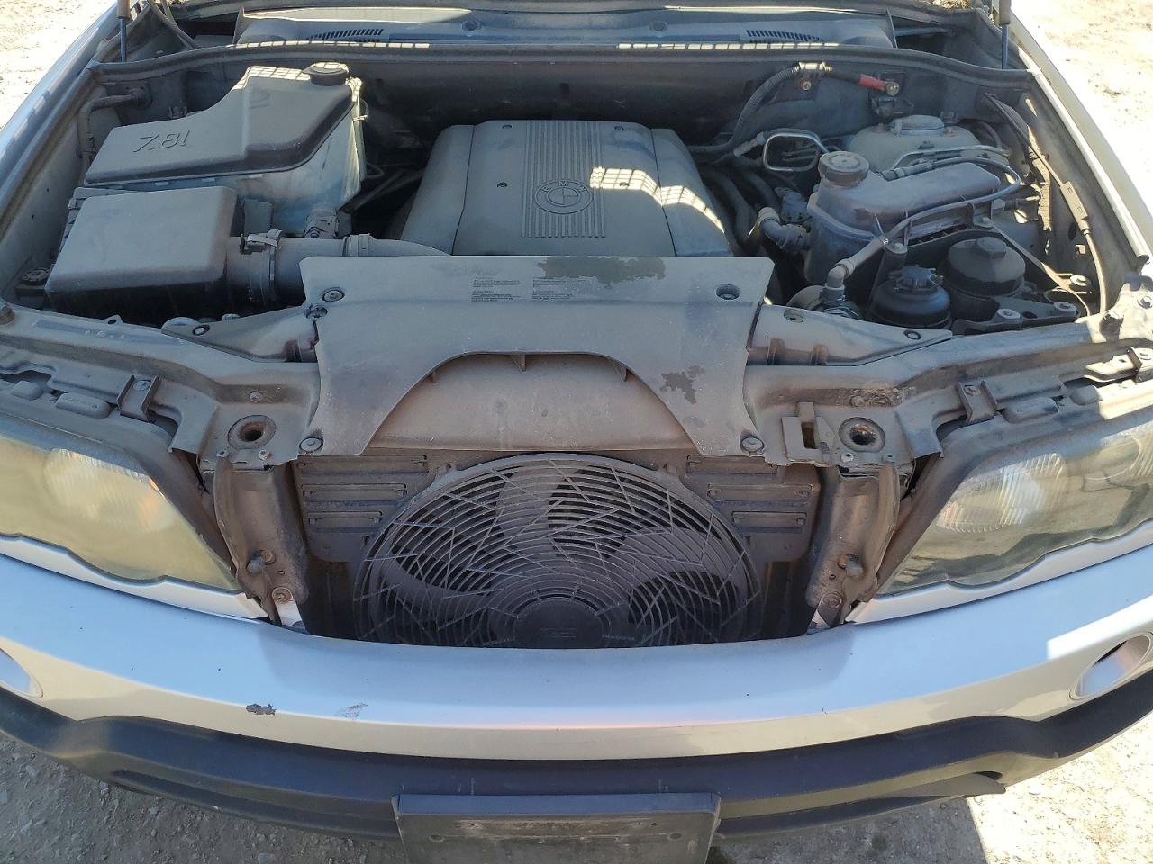 2000 Bmw X5 4.4i Серебряный vin: WBAFB3342YLH01265
