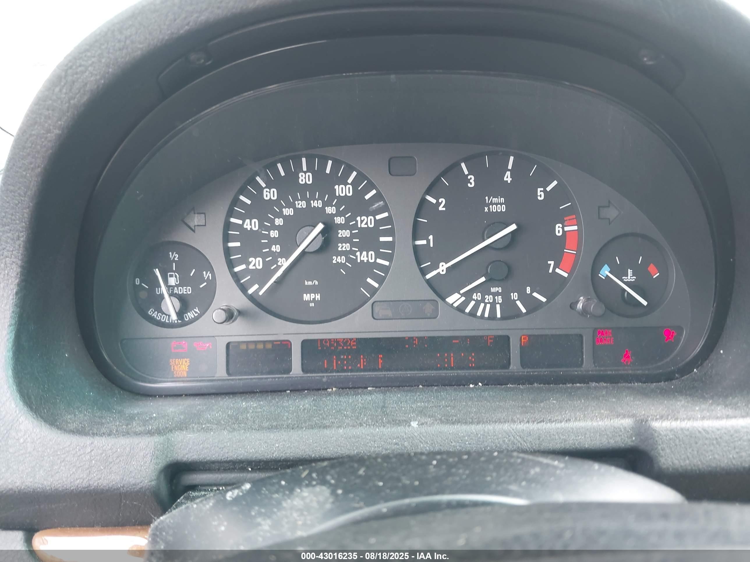 2000 Bmw X5 4.4i Серебряный vin: WBAFB3343YLH02330