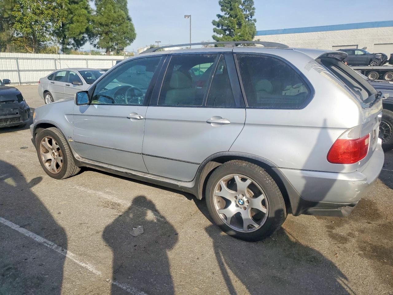 2000 Bmw X5 4.4i Серебряный vin: WBAFB3349YLH01327