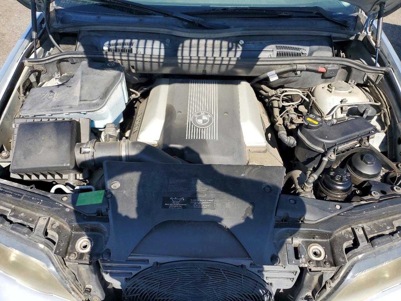 2000 Bmw X5 4.4i Серебряный vin: WBAFB3357YLH05577