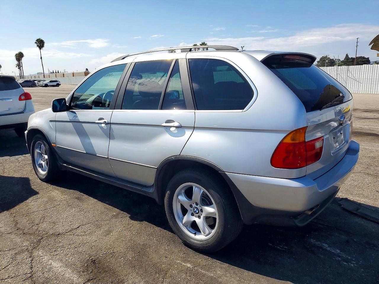 2000 Bmw X5 4.4i Серебряный vin: WBAFB3357YLH05577