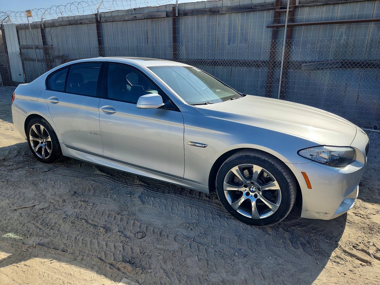 2011 Bmw 528 I Silver vin: WBAFR1C50BC742880