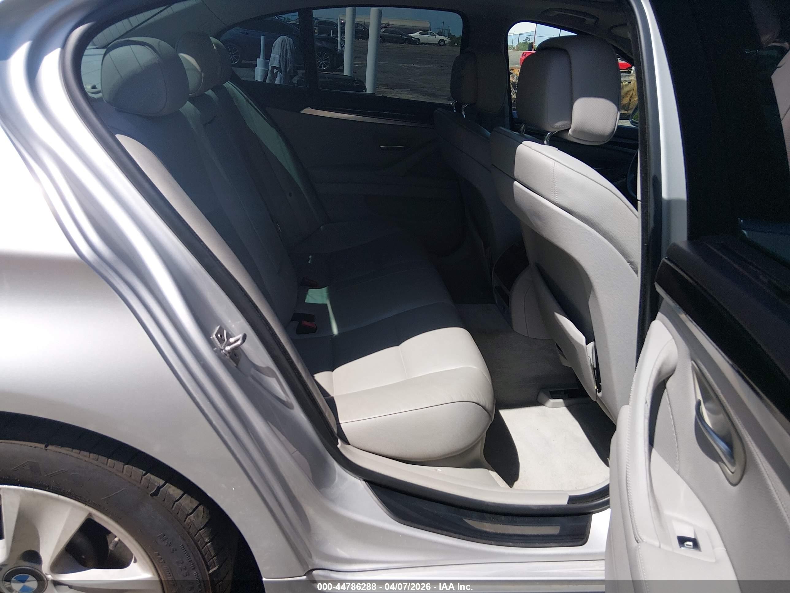 2011 Bmw 528i Gray vin: WBAFR1C51BDJ97525