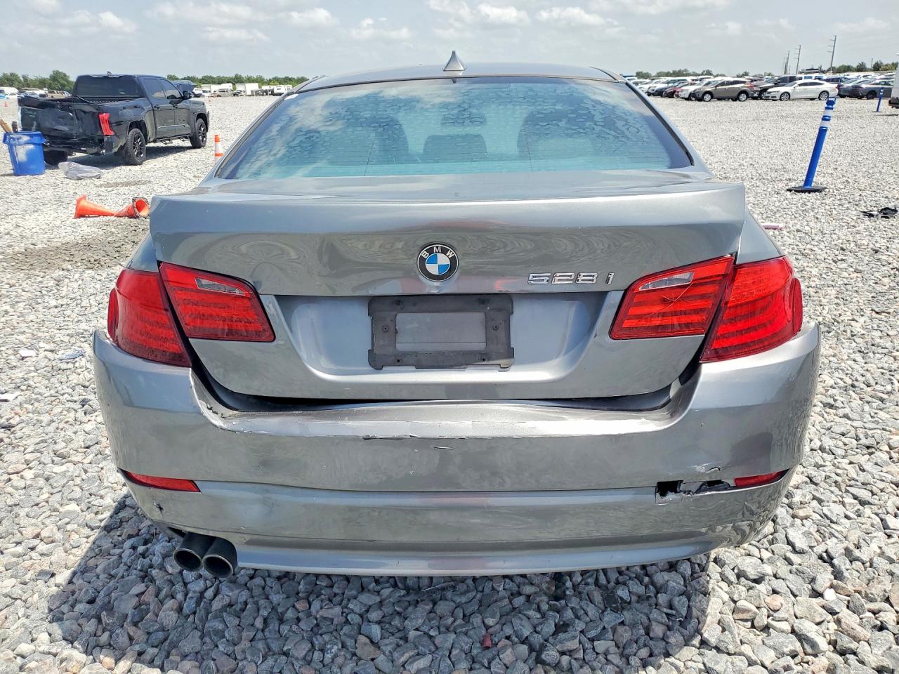 2011 Bmw 528 I Серый vin: WBAFR1C52BC260024