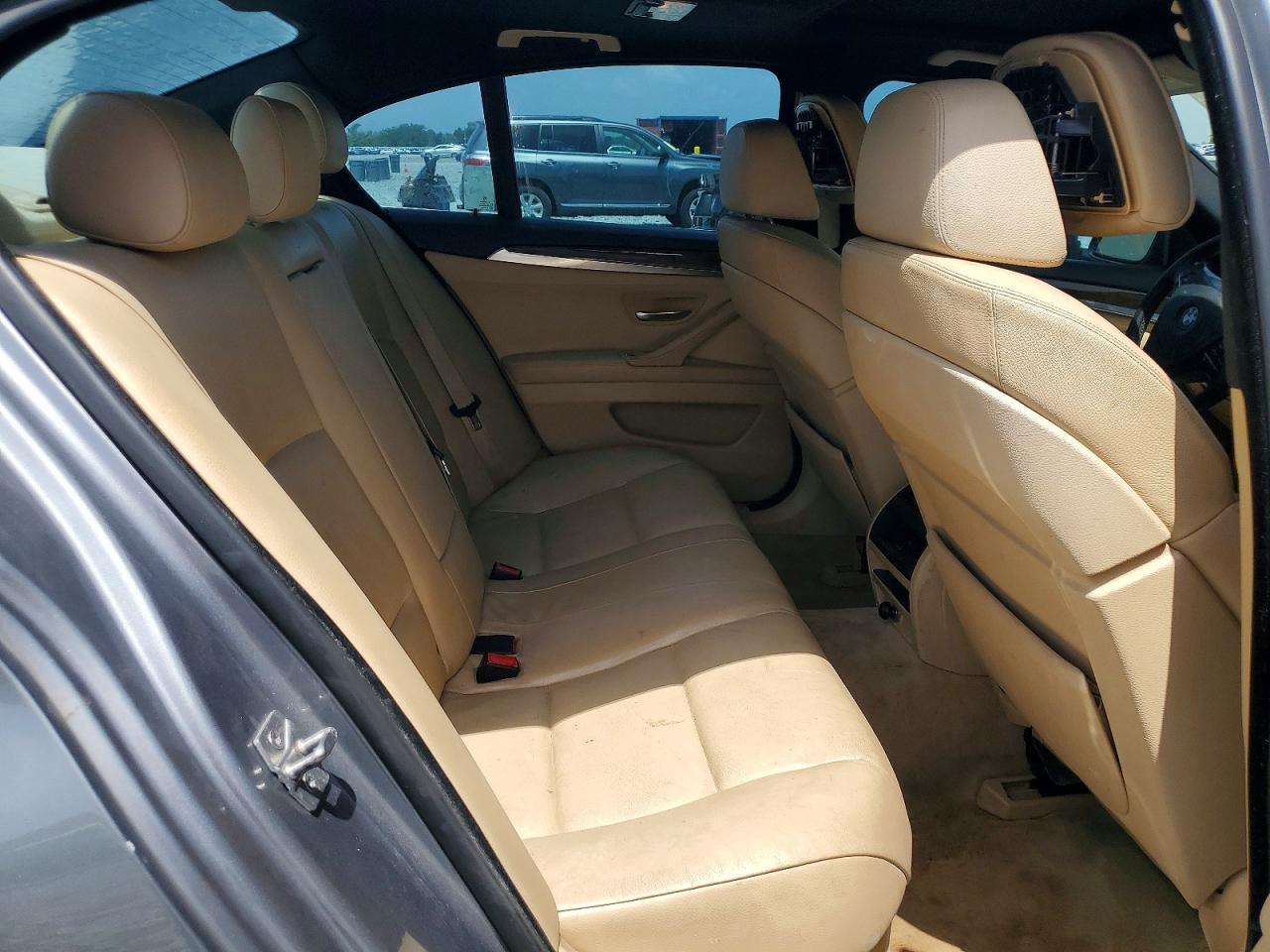 2011 Bmw 528 I Серый vin: WBAFR1C52BC260024