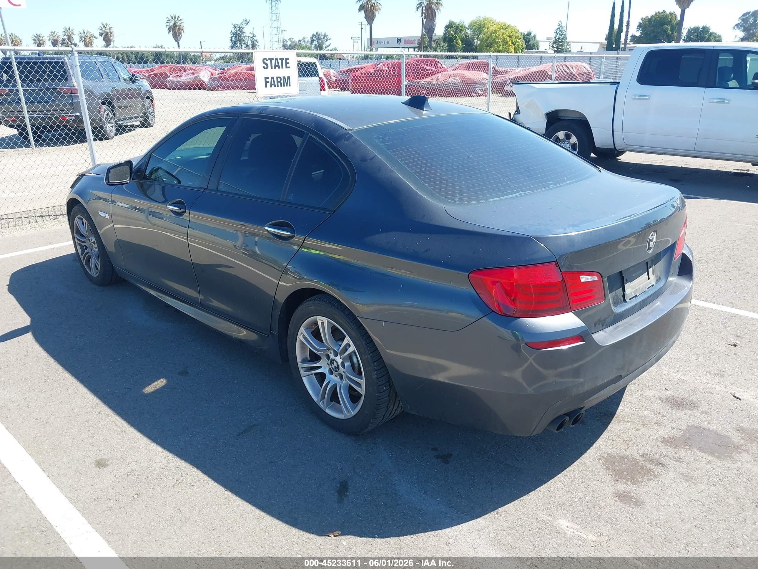 2011 Bmw 528i   Серый vin: WBAFR1C52BC748664