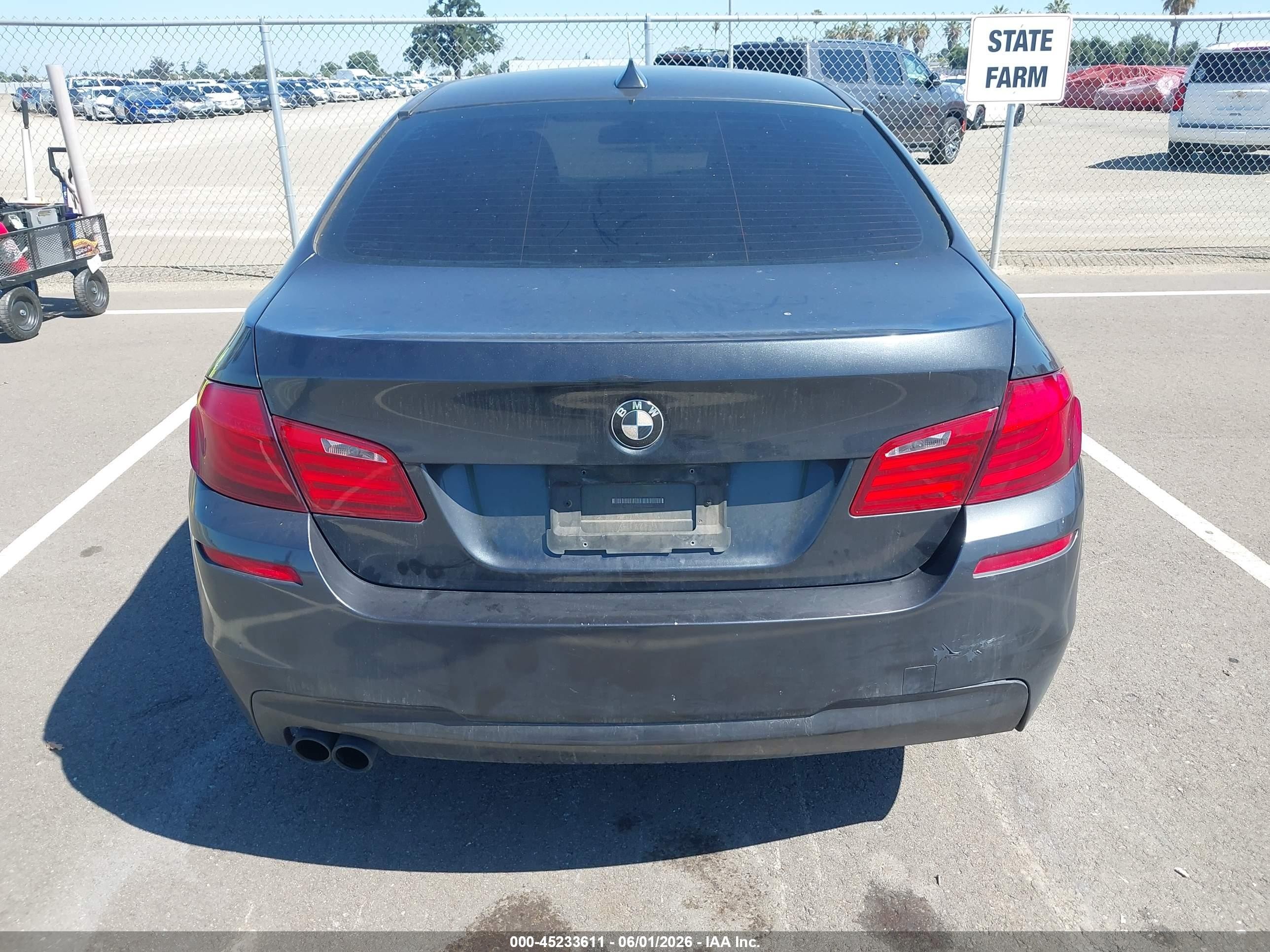 2011 Bmw 528i   Серый vin: WBAFR1C52BC748664