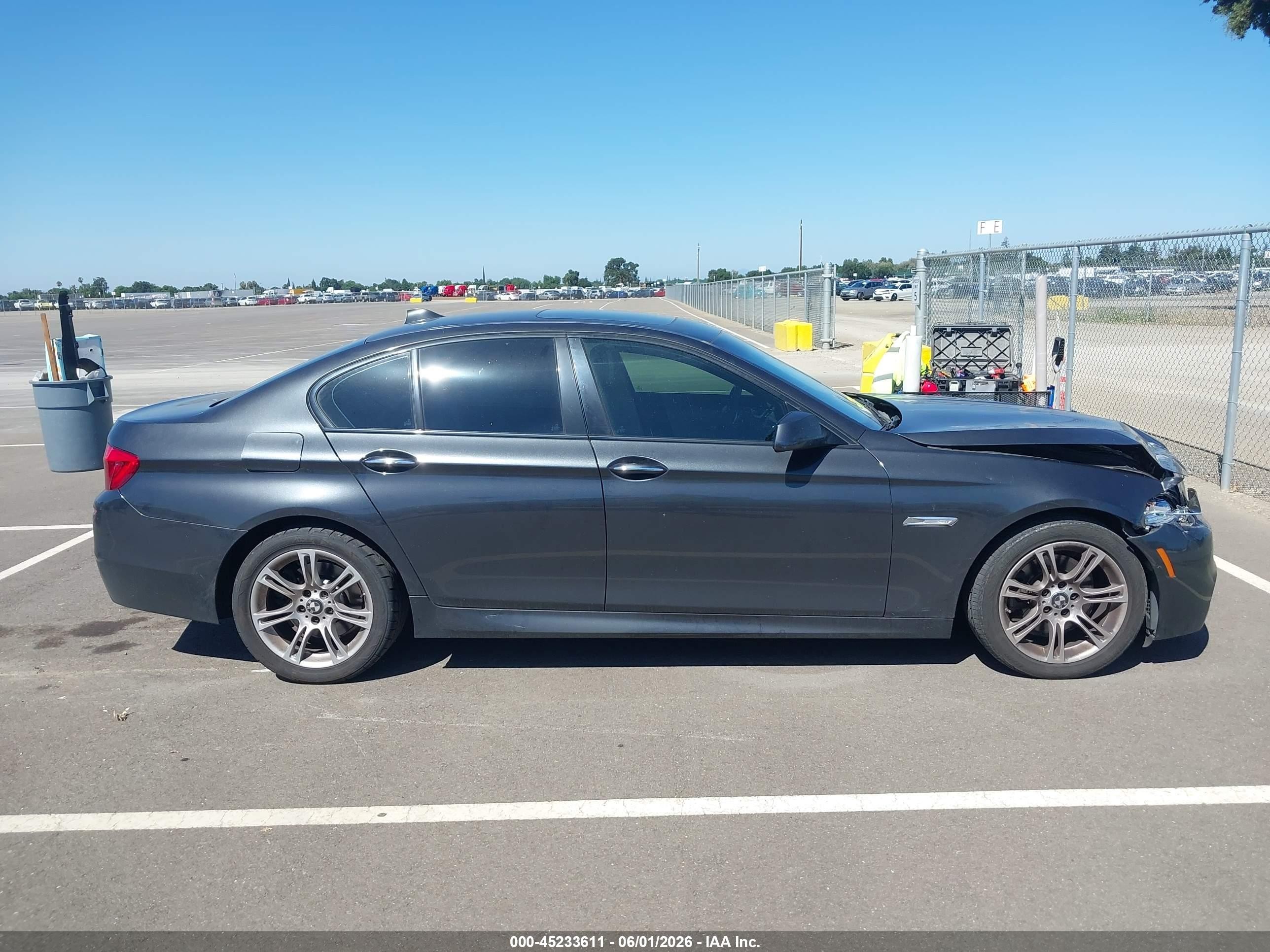 2011 Bmw 528i   Серый vin: WBAFR1C52BC748664