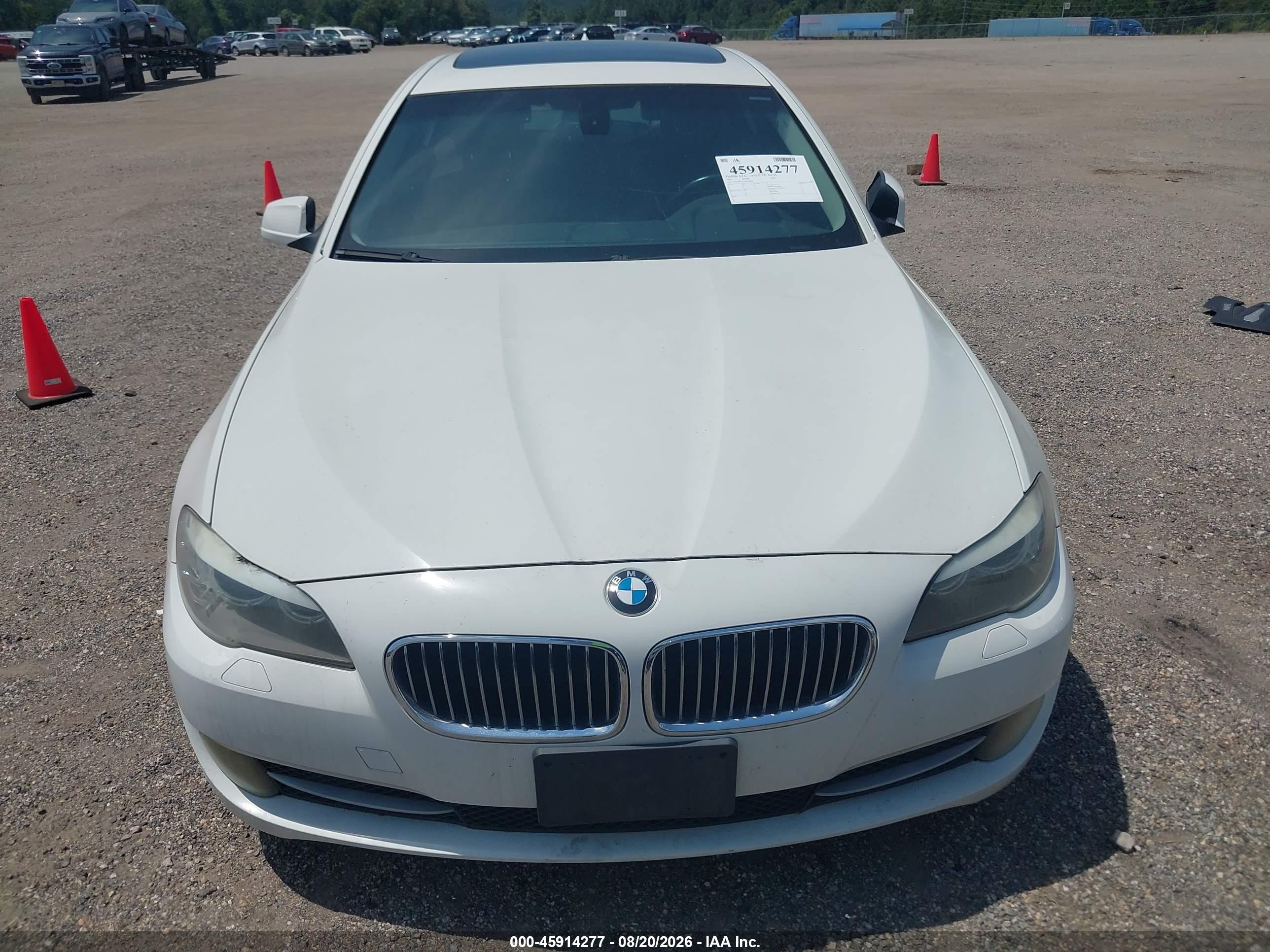 2011 Bmw 528i   Белый vin: WBAFR1C53BC748866