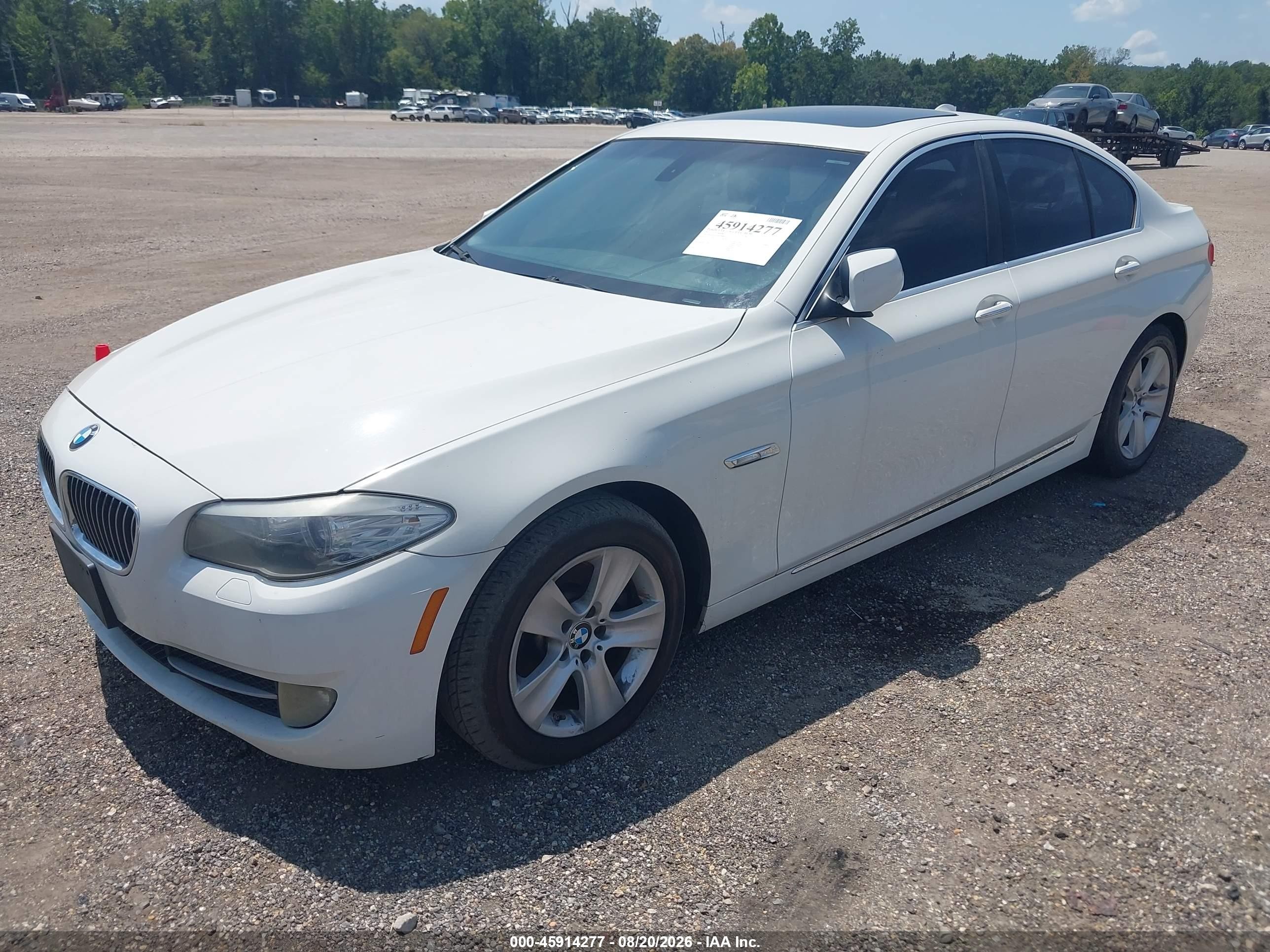 2011 Bmw 528i   Белый vin: WBAFR1C53BC748866