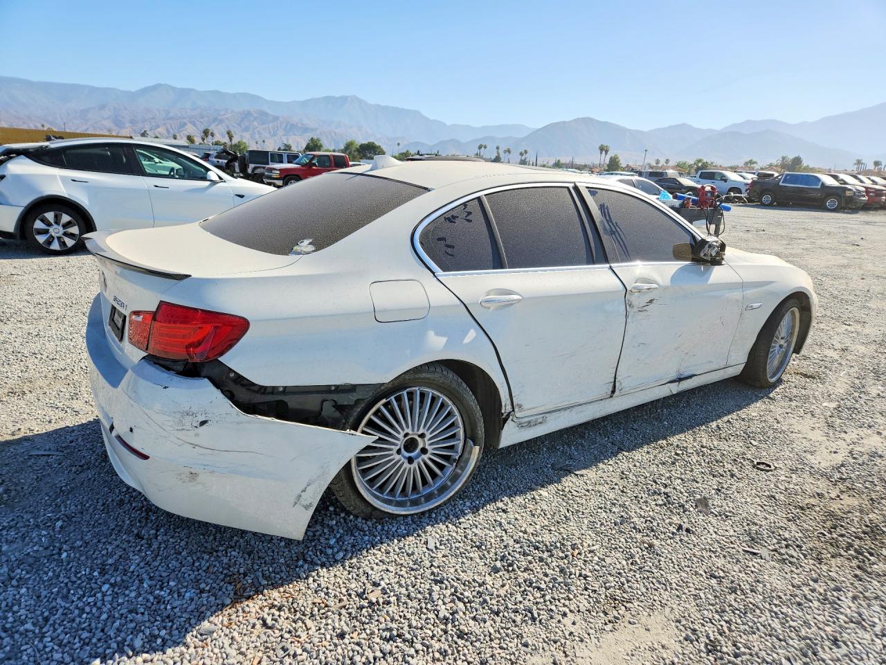 2011 Bmw 528 I White vin: WBAFR1C54BC742655