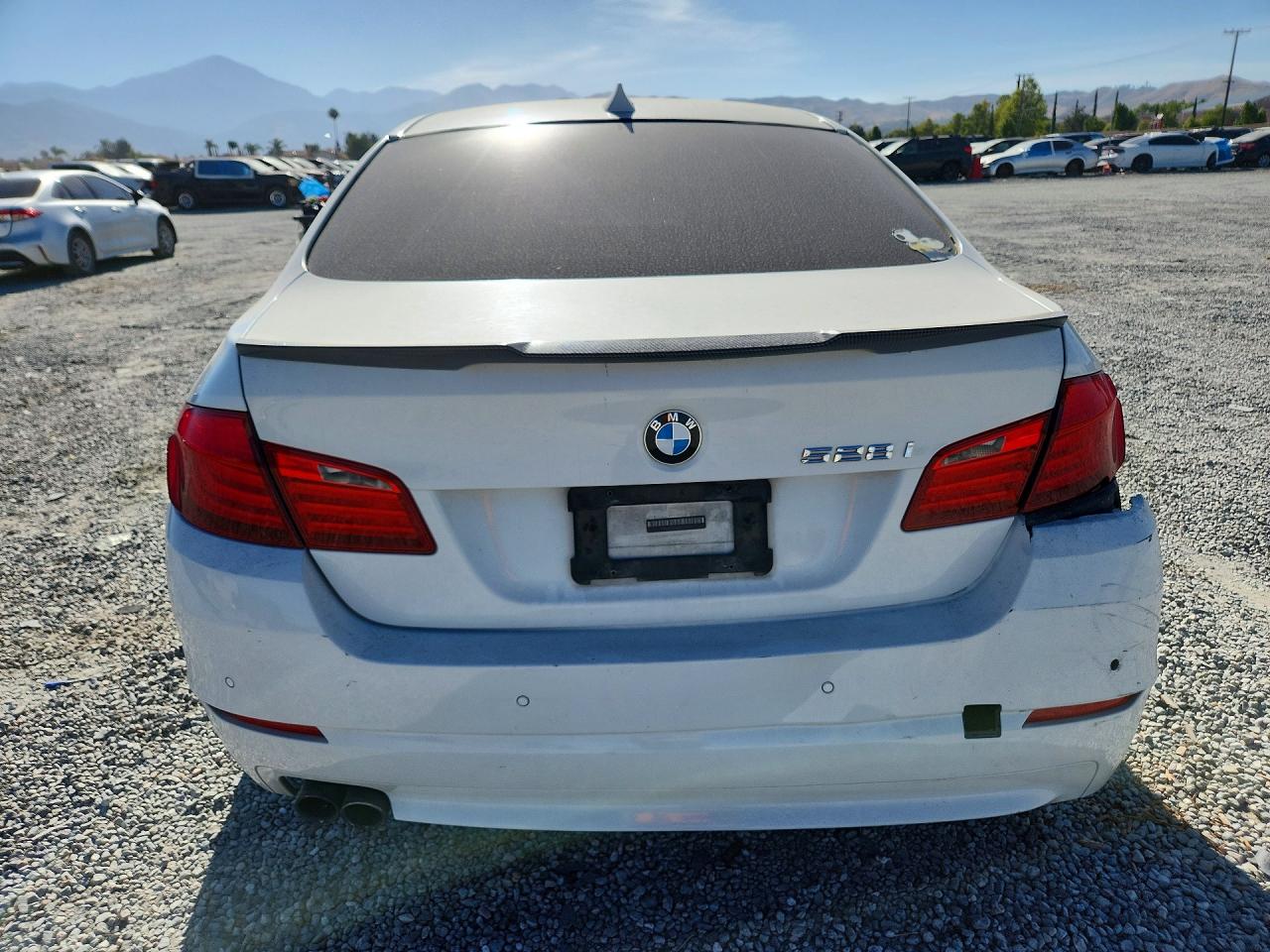 2011 Bmw 528 I White vin: WBAFR1C54BC742655