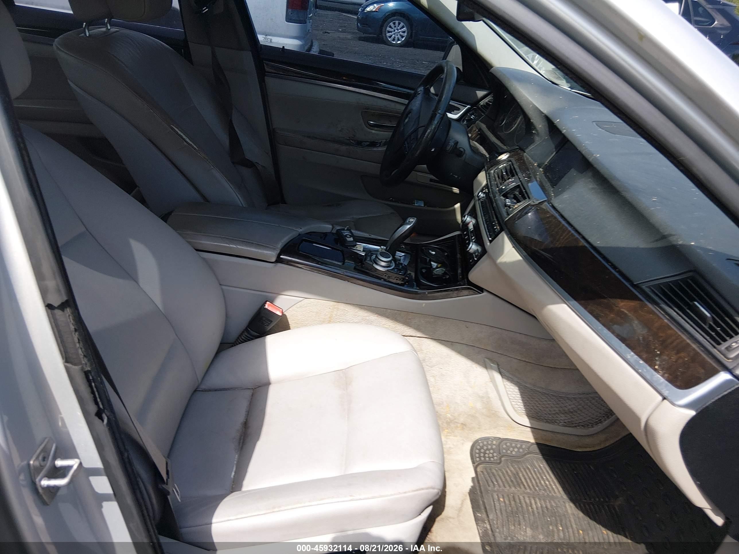 2011 Bmw 528i   Silver vin: WBAFR1C55BC737268