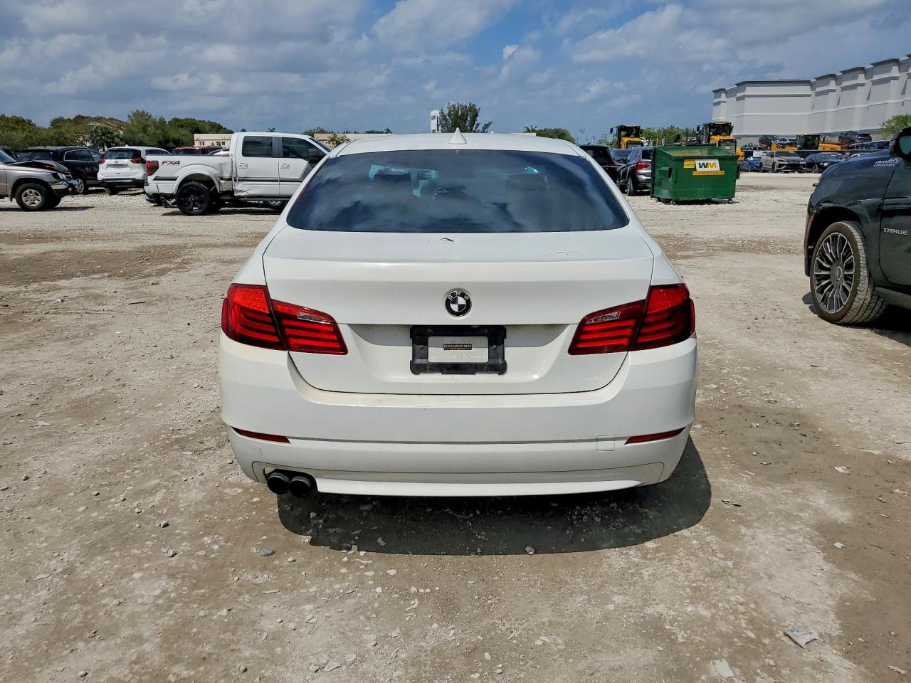 2011 Bmw Motorrad 528 White vin: WBAFR1C55BC748075