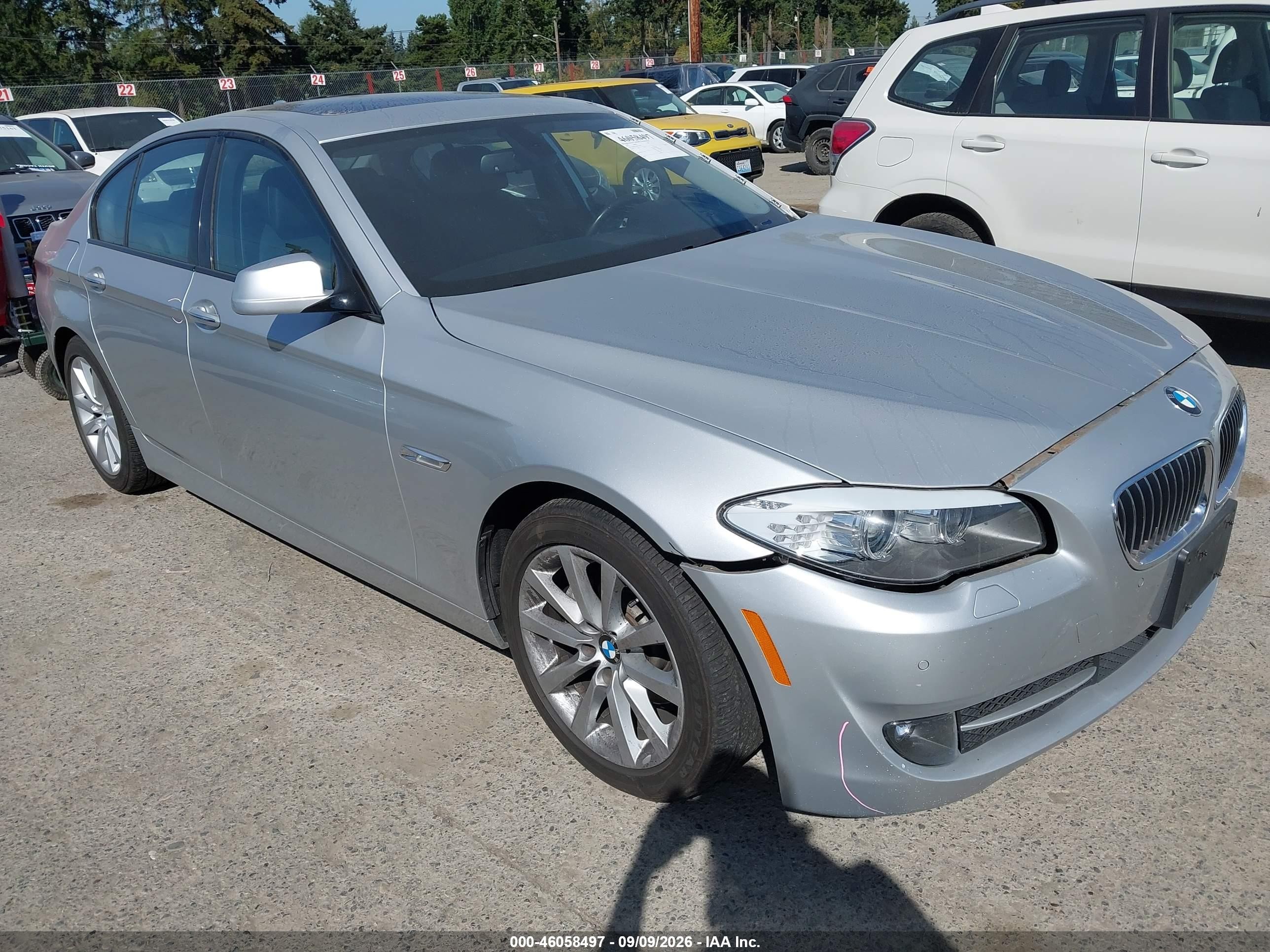 2011 Bmw 528i   Серебряный vin: WBAFR1C55BDV81565