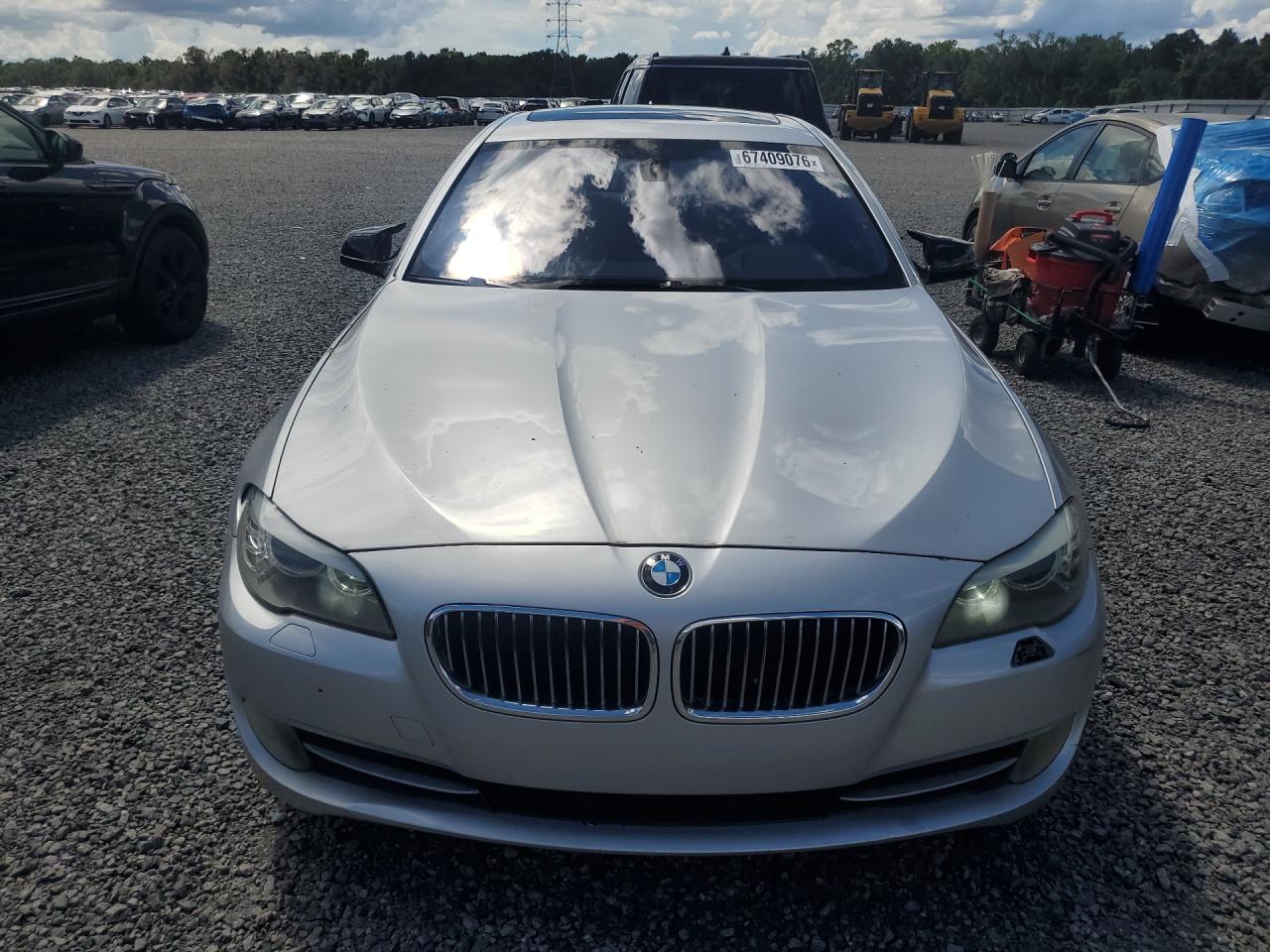 2011 Bmw 528 I Silver vin: WBAFR1C56BC260706