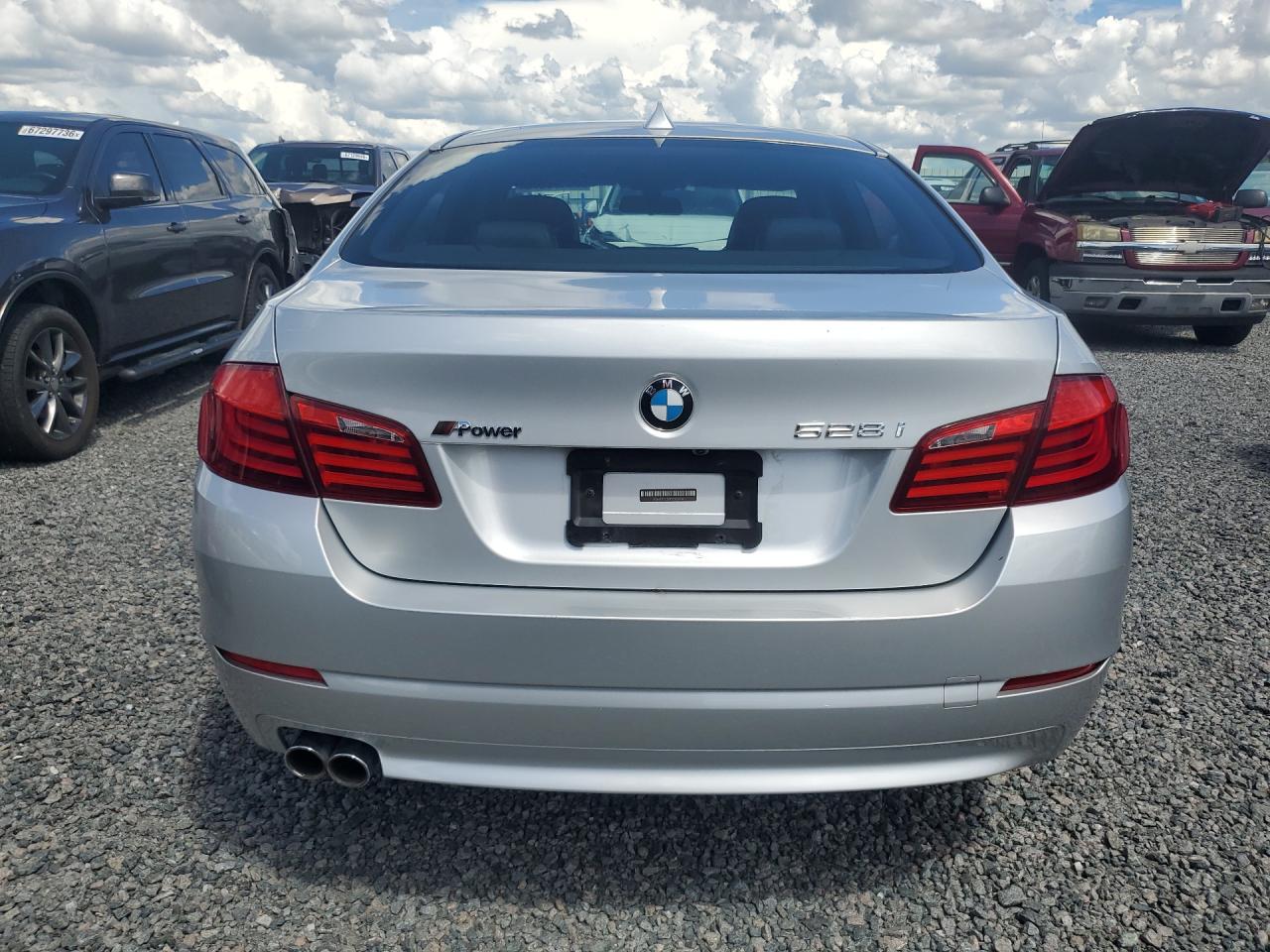 2011 Bmw 528 I Silver vin: WBAFR1C56BC260706