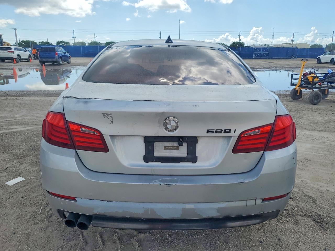 2011 Bmw 528 I Серебряный vin: WBAFR1C58BDS36563