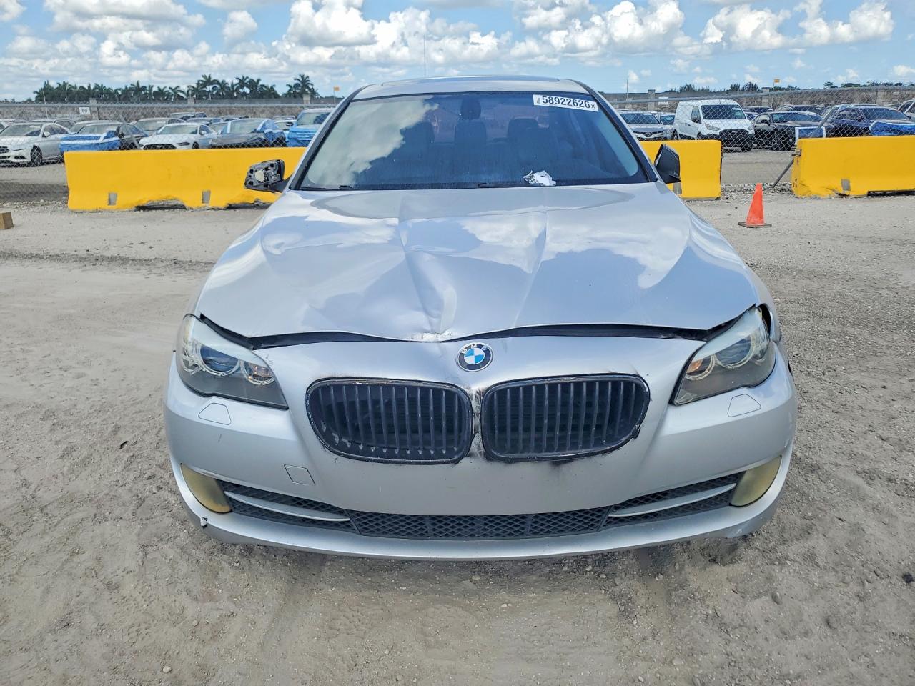 2011 Bmw 528 I Серебряный vin: WBAFR1C58BDS36563