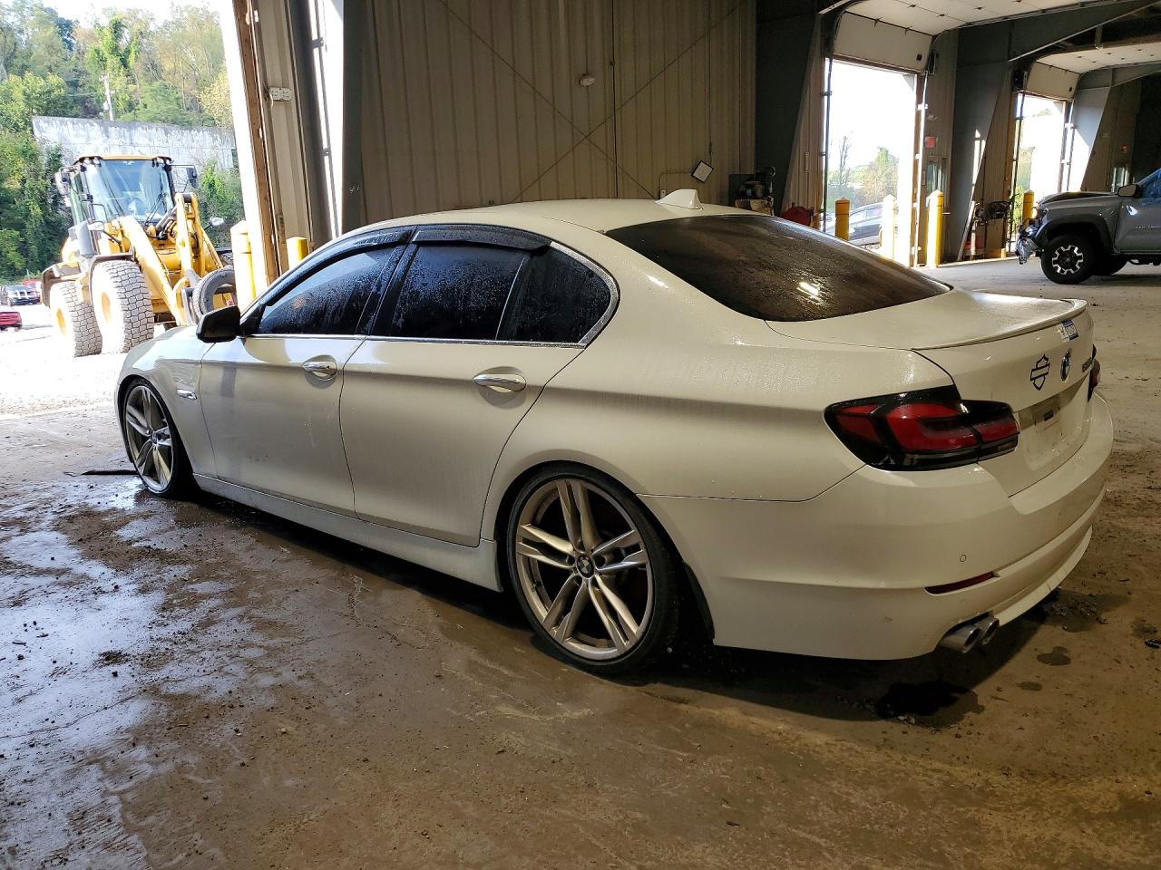 2011 Bmw 528 I Белый vin: WBAFR1C59BC260425