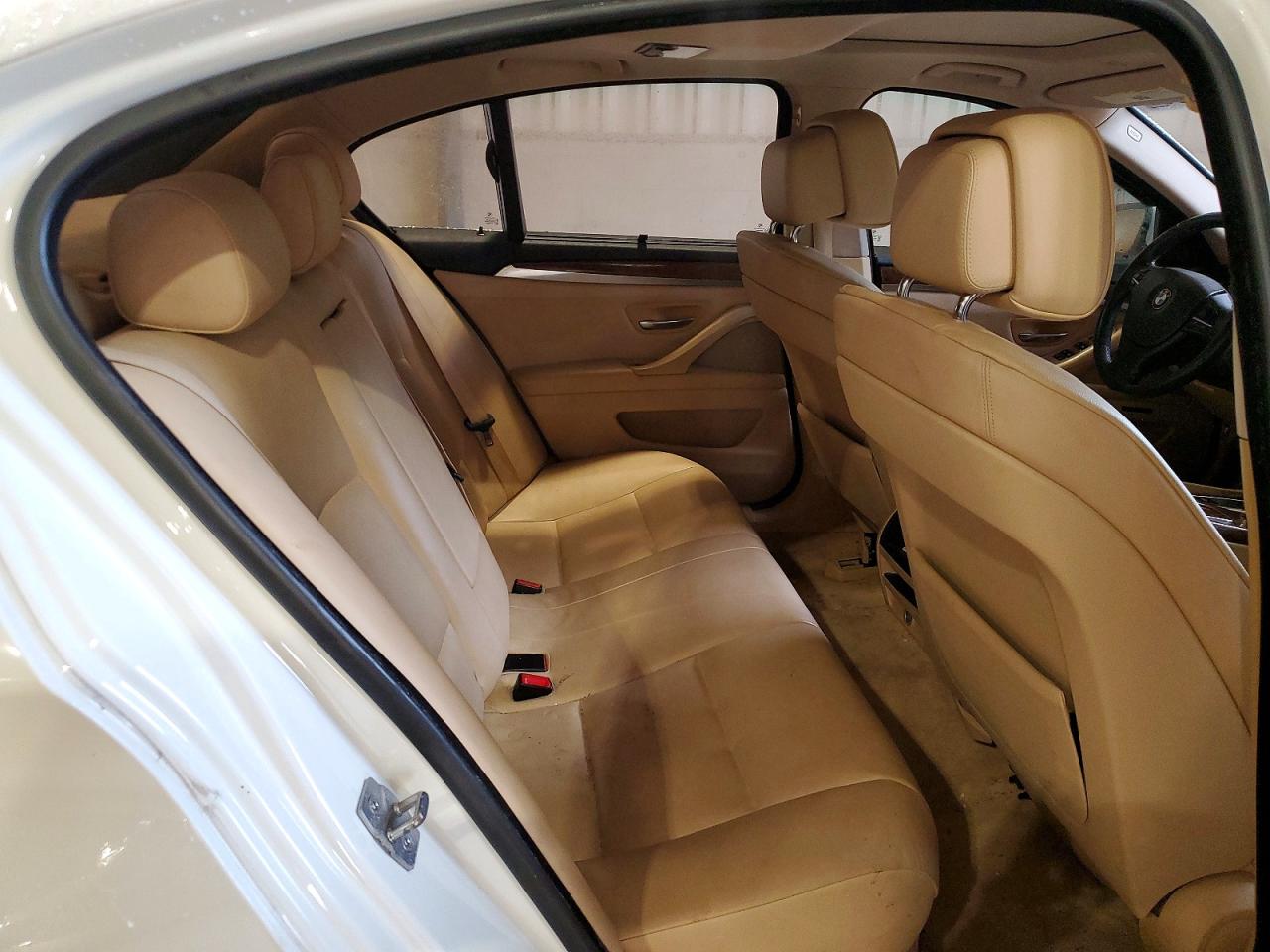 2011 Bmw 528 I Белый vin: WBAFR1C59BC260425