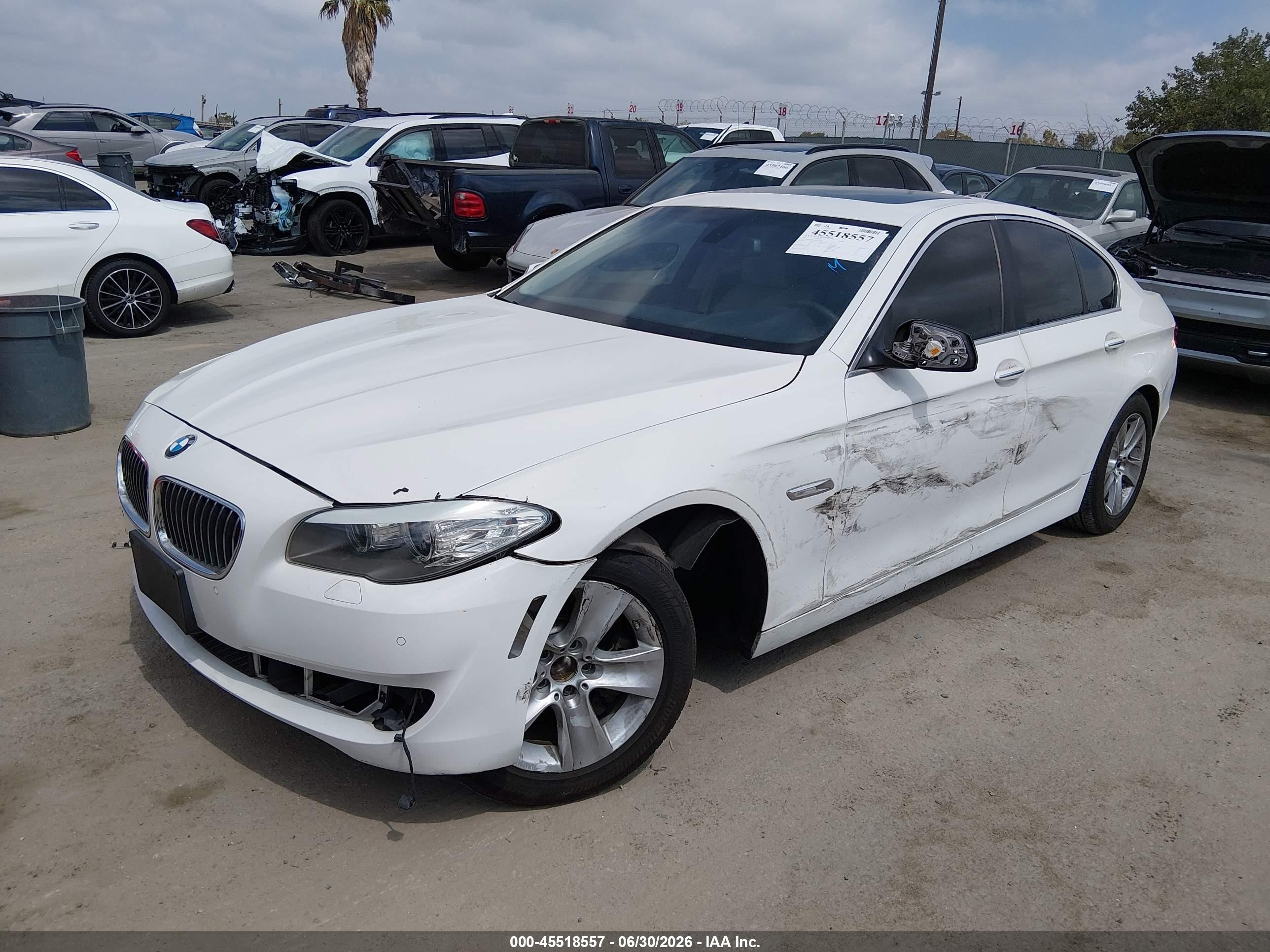 2011 Bmw 528i   White vin: WBAFR1C59BC742862