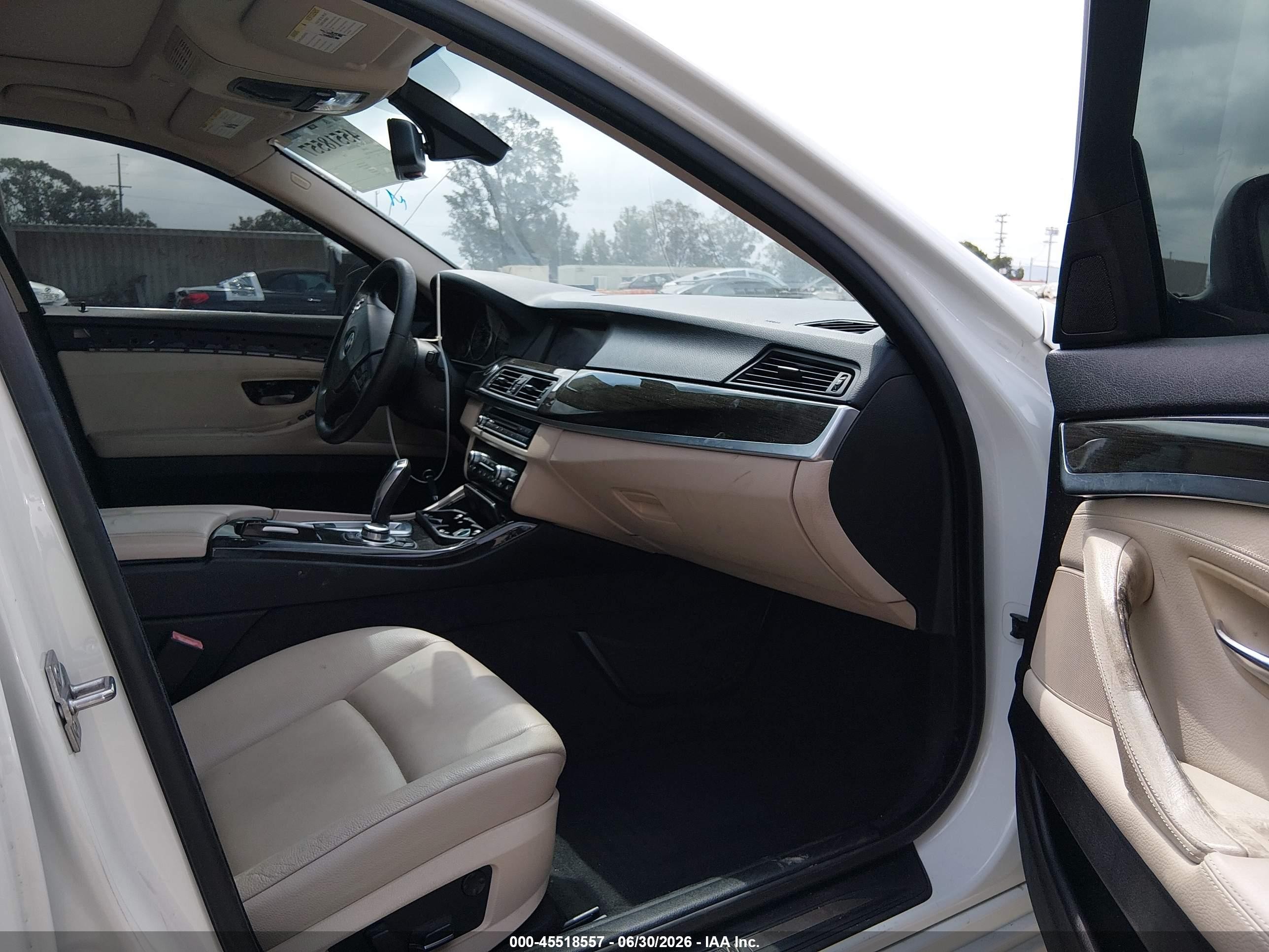2011 Bmw 528i   White vin: WBAFR1C59BC742862