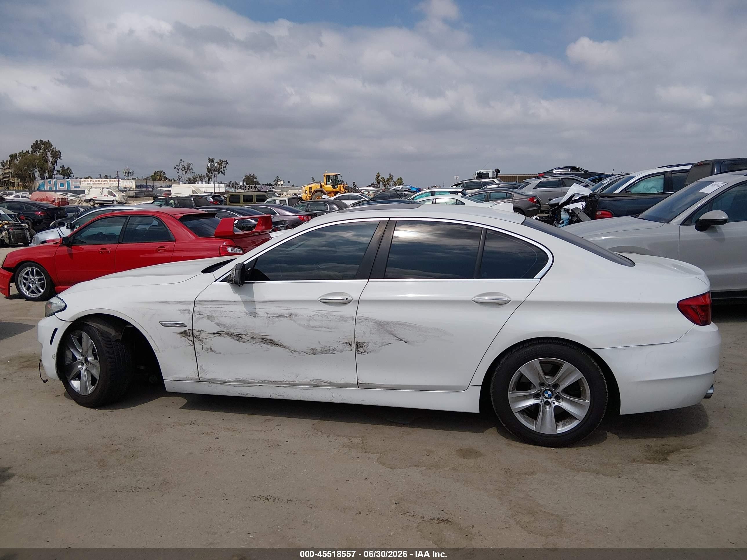 2011 Bmw 528i   White vin: WBAFR1C59BC742862